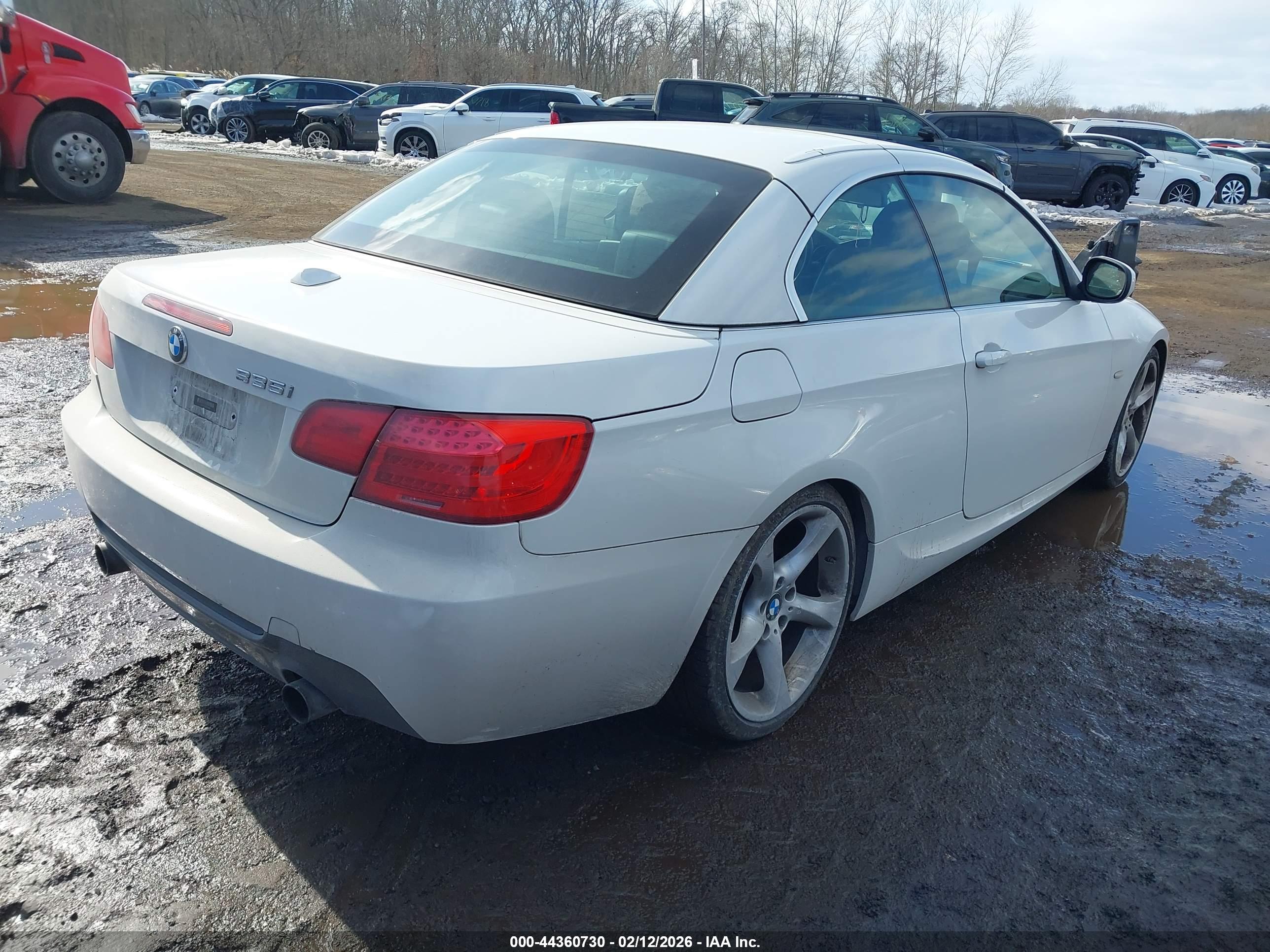 BMW 335I image 4