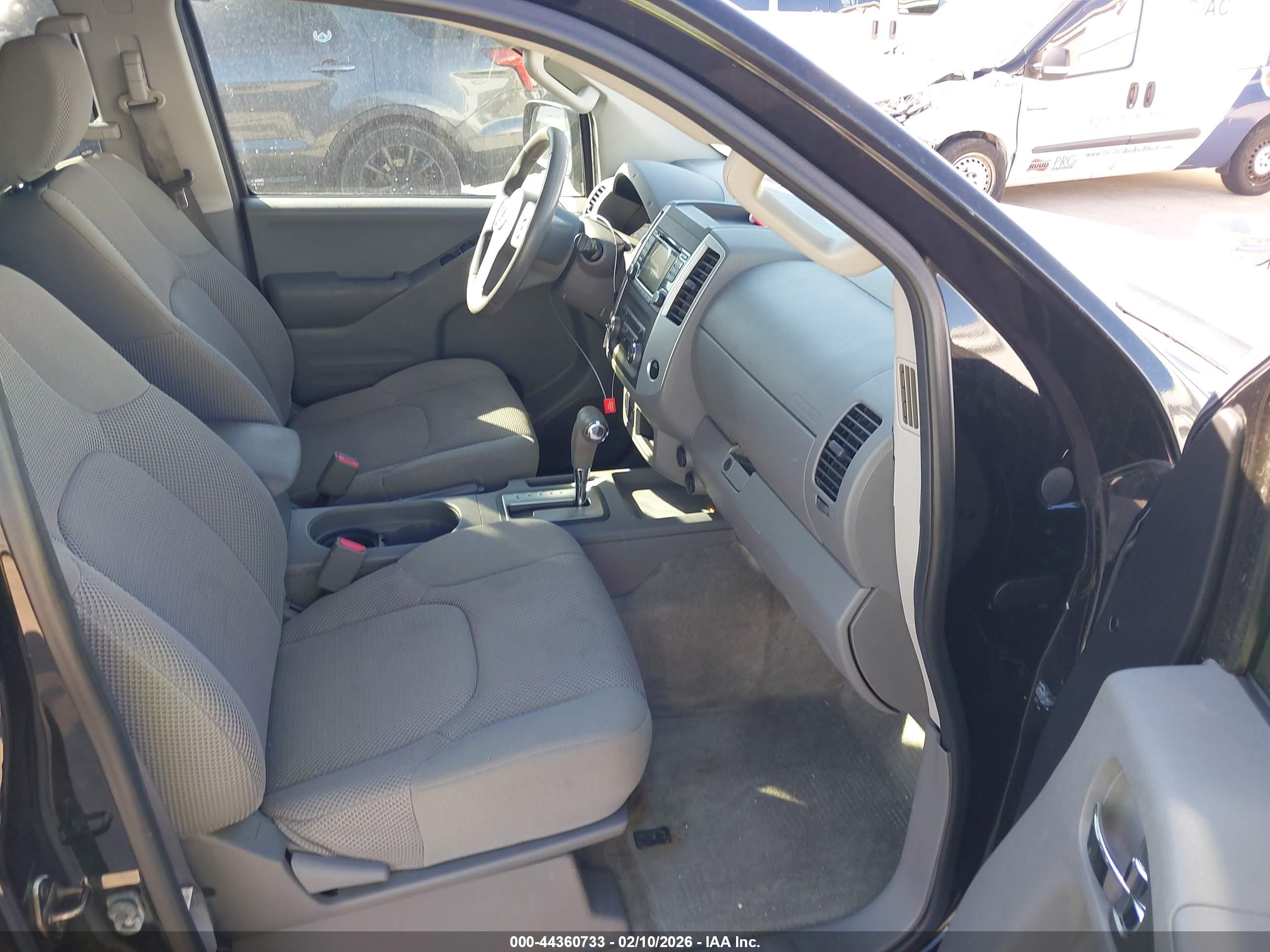 NISSAN FRONTIER image 5