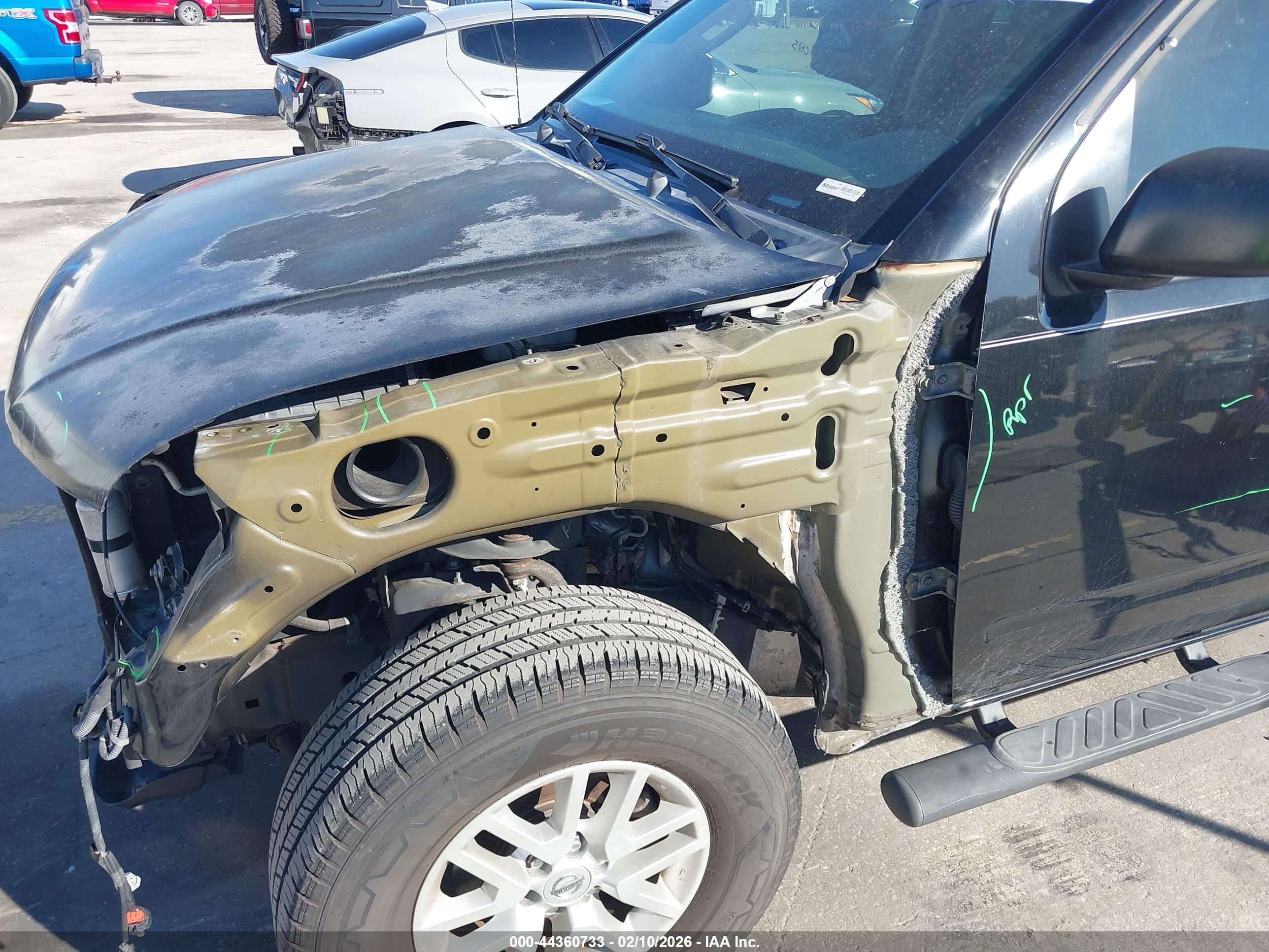 NISSAN FRONTIER image 6