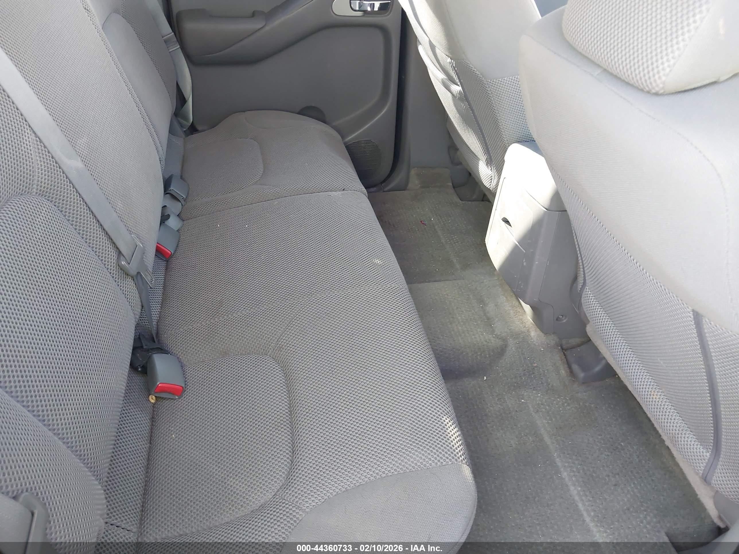 NISSAN FRONTIER image 8