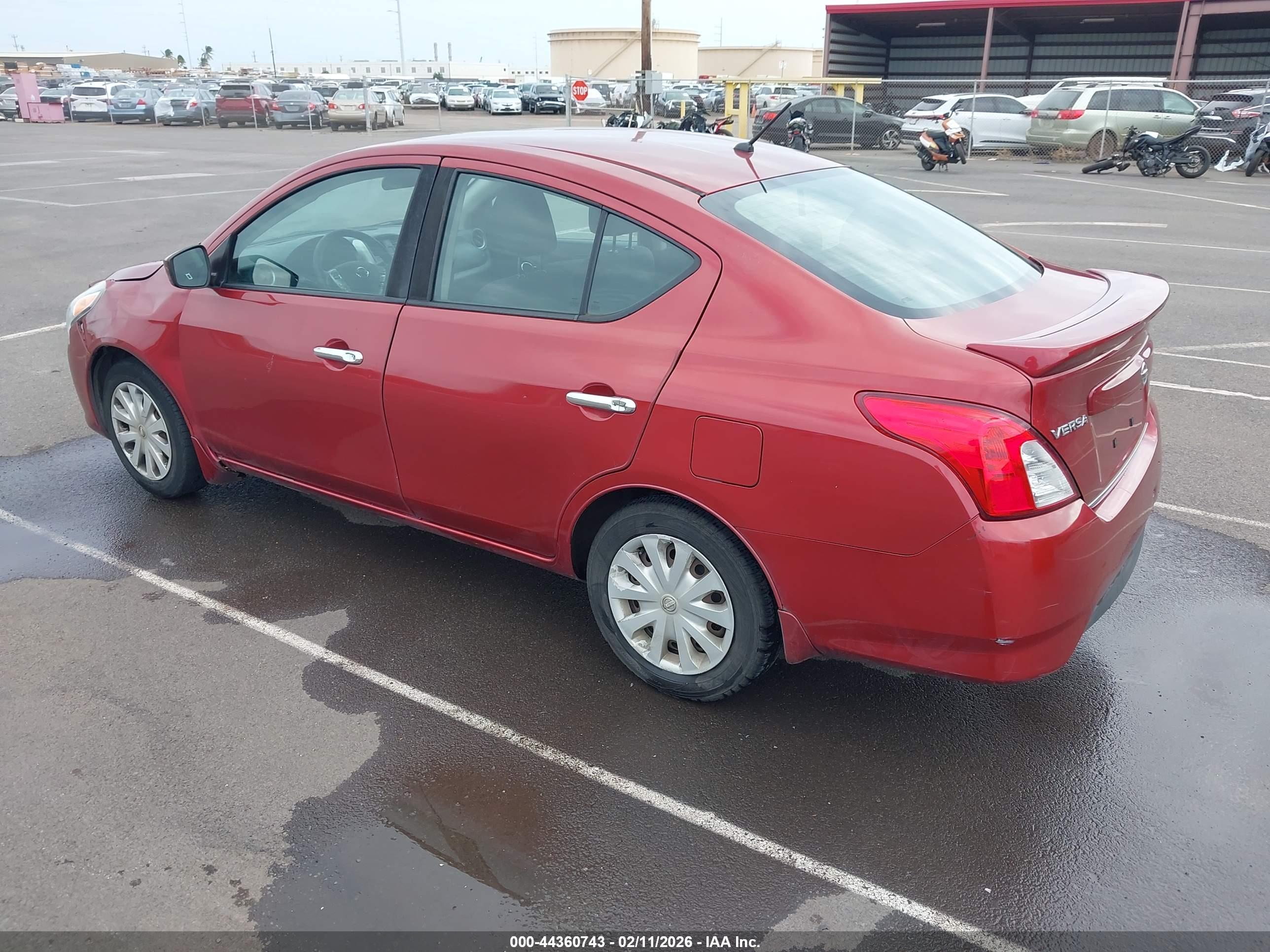 NISSAN VERSA image 3
