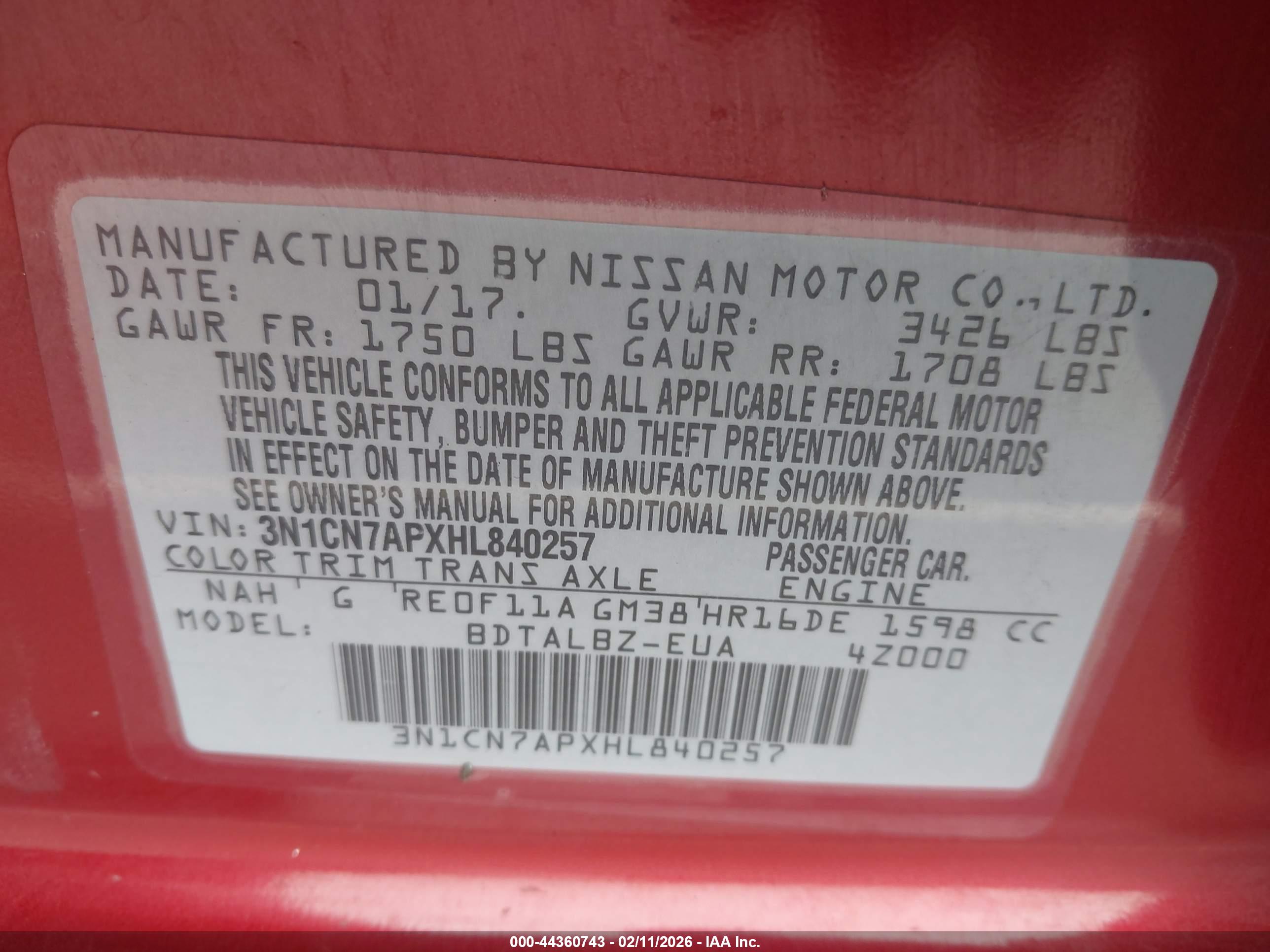 NISSAN VERSA image 9