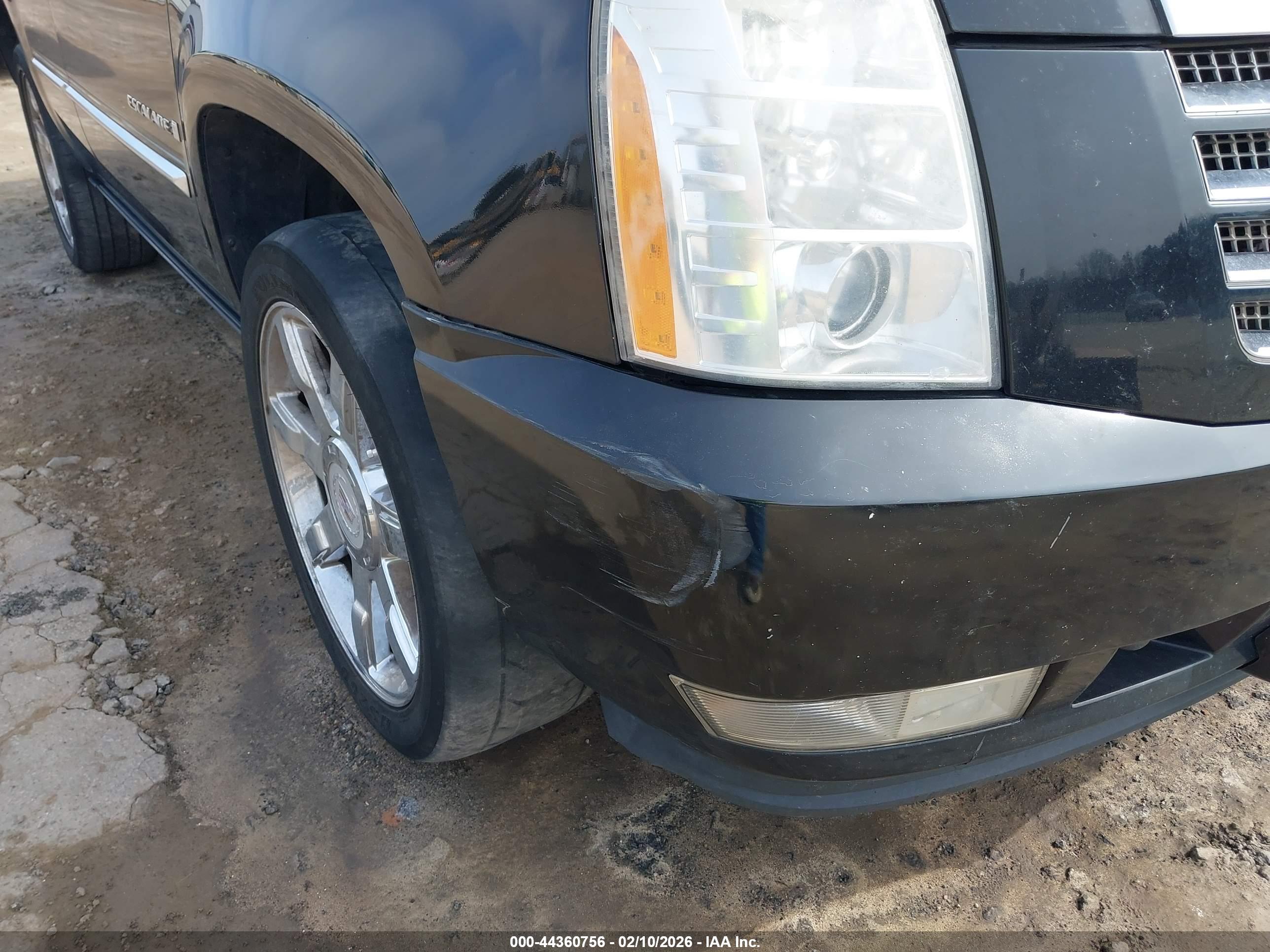 CADILLAC ESCALADE image 6