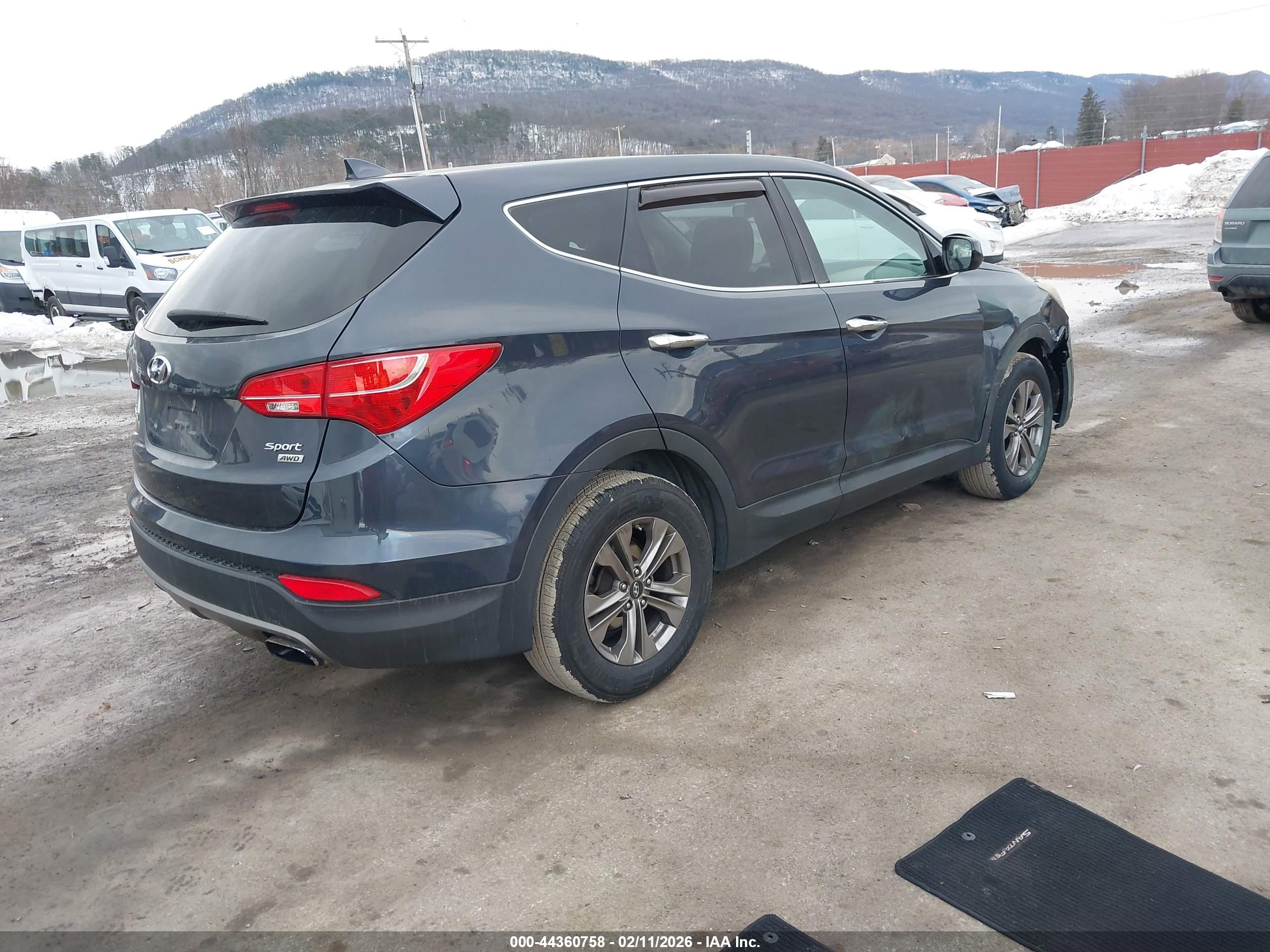 HYUNDAI SANTA image 4