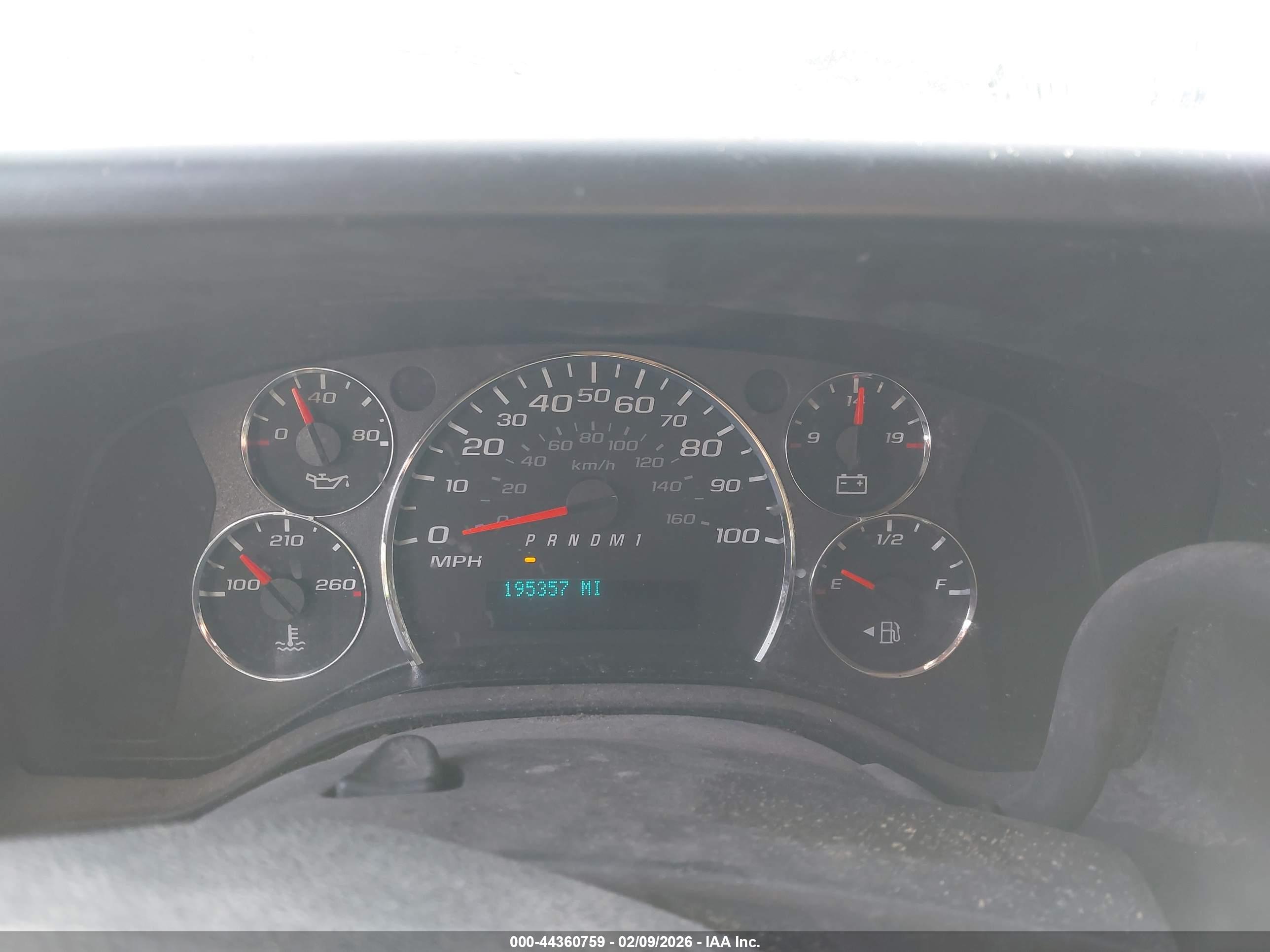 CHEVROLET EXPRESS image 6