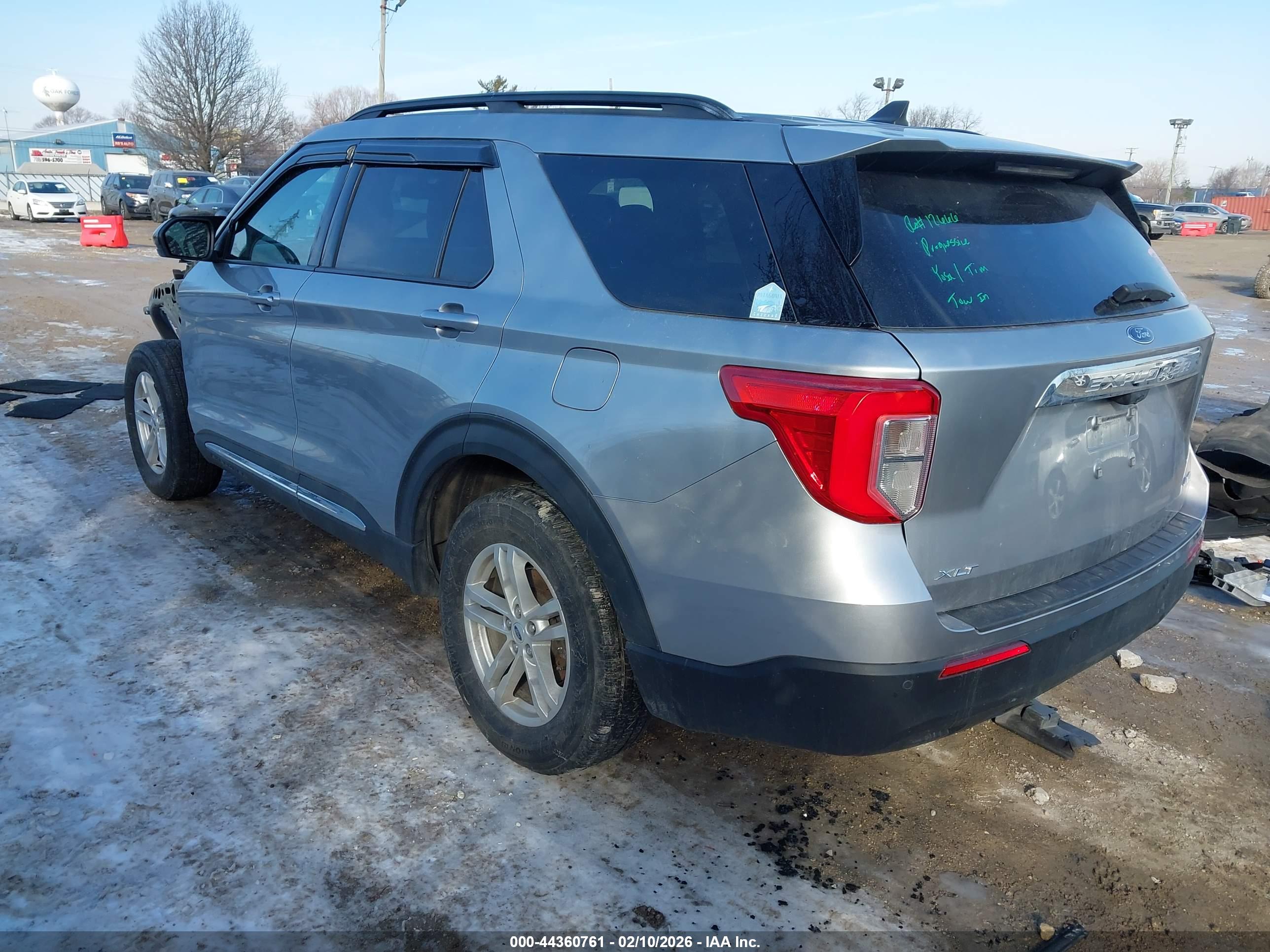 FORD EXPLORER image 3