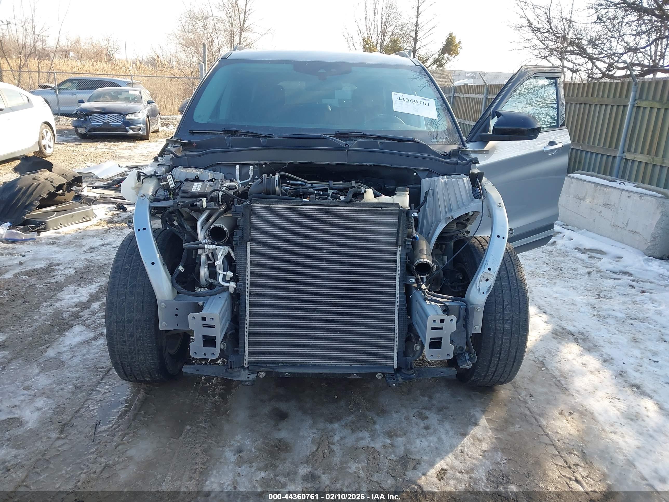 FORD EXPLORER image 6
