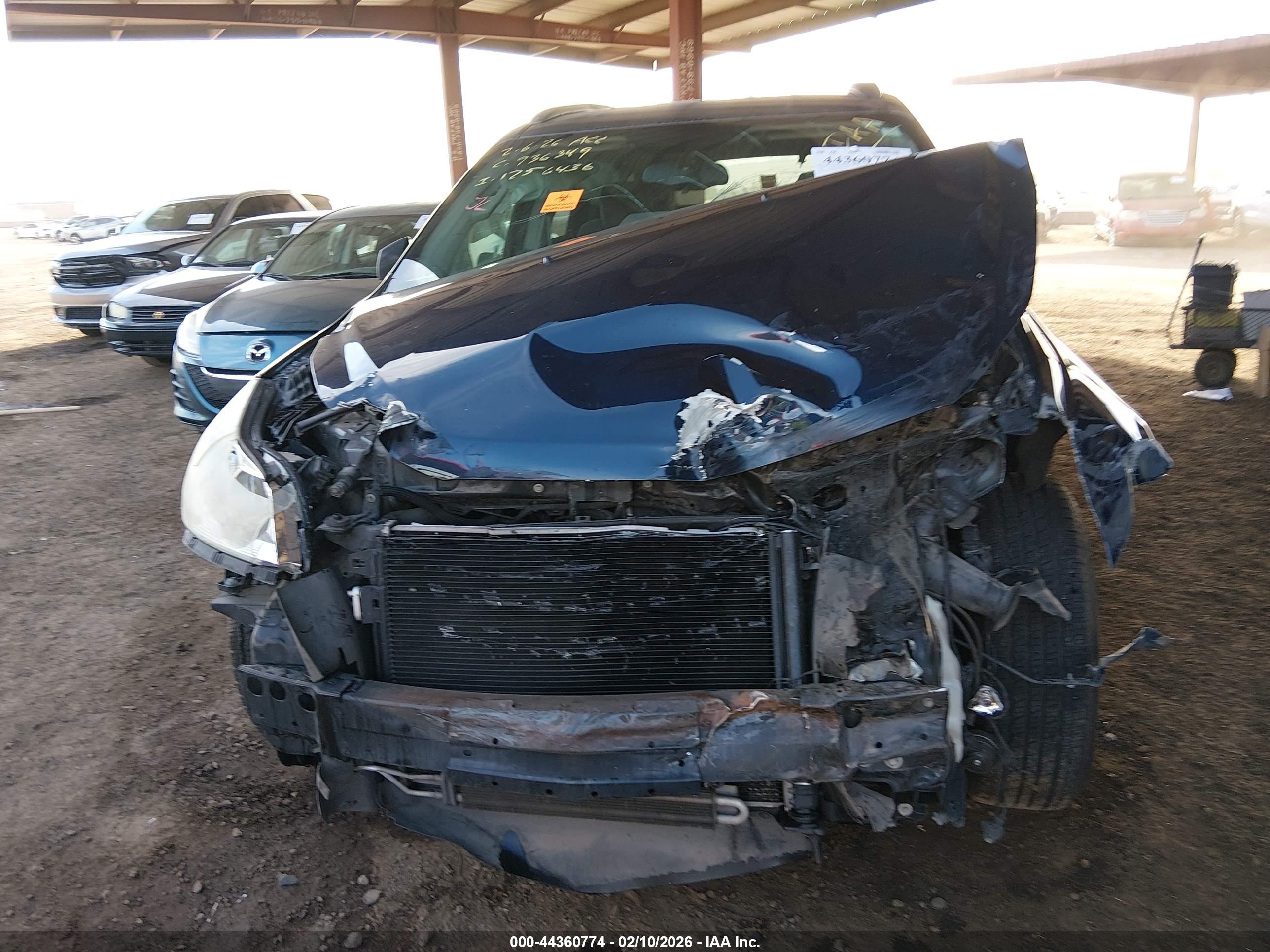 CHEVROLET TRAVERSE image 6