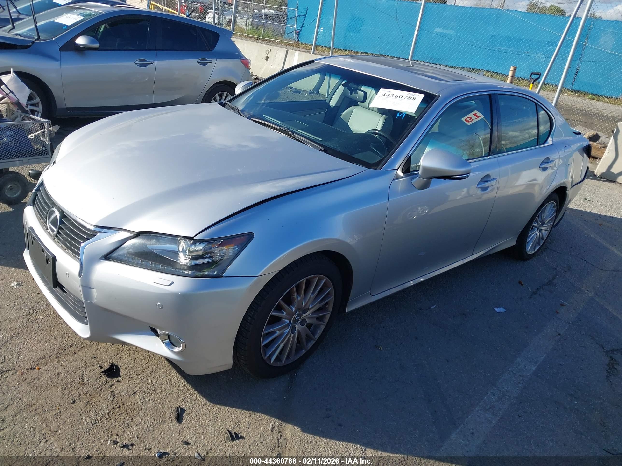 LEXUS GS image 2