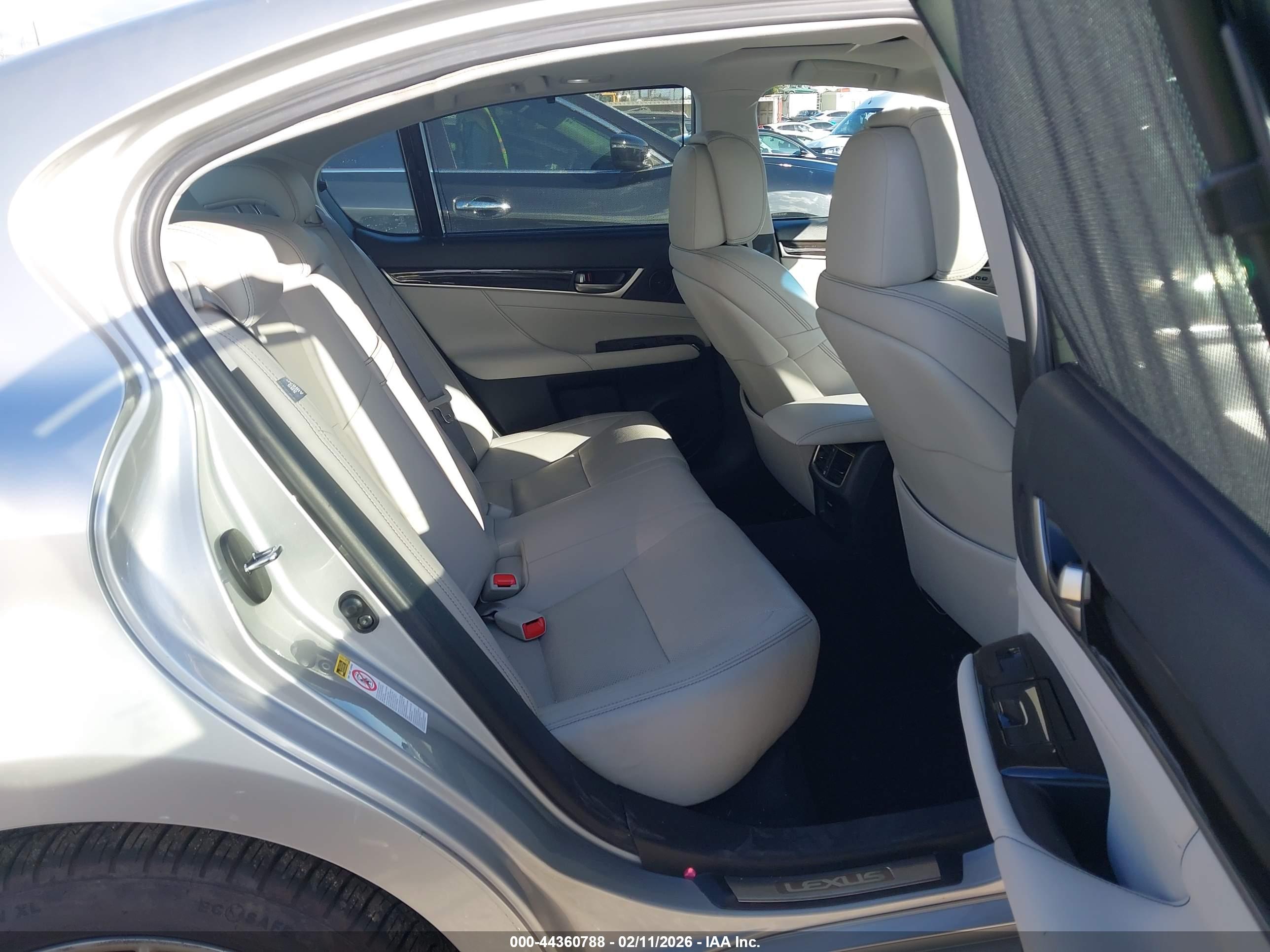 LEXUS GS image 8
