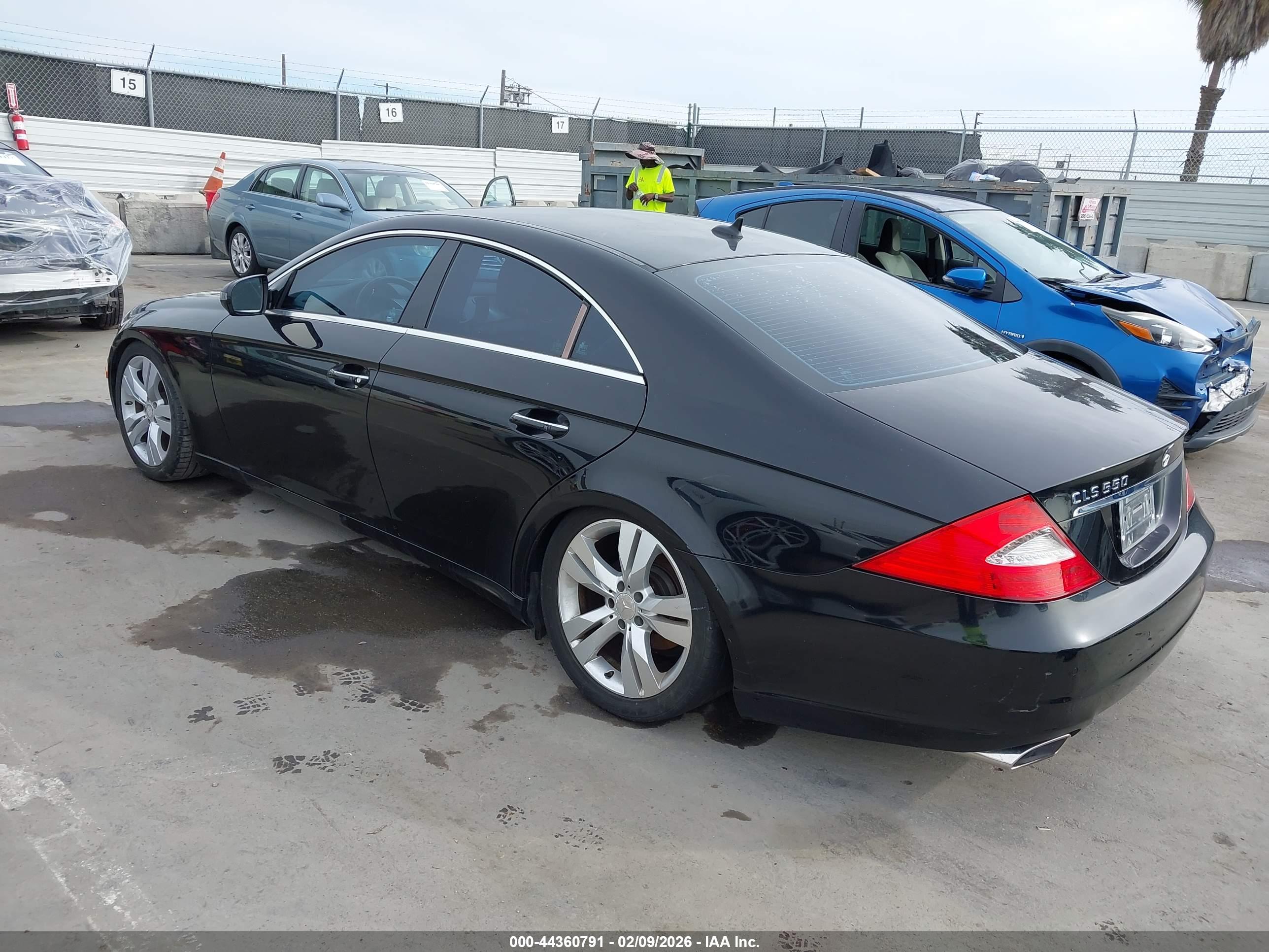 MERCEDES-BENZ CLS image 3