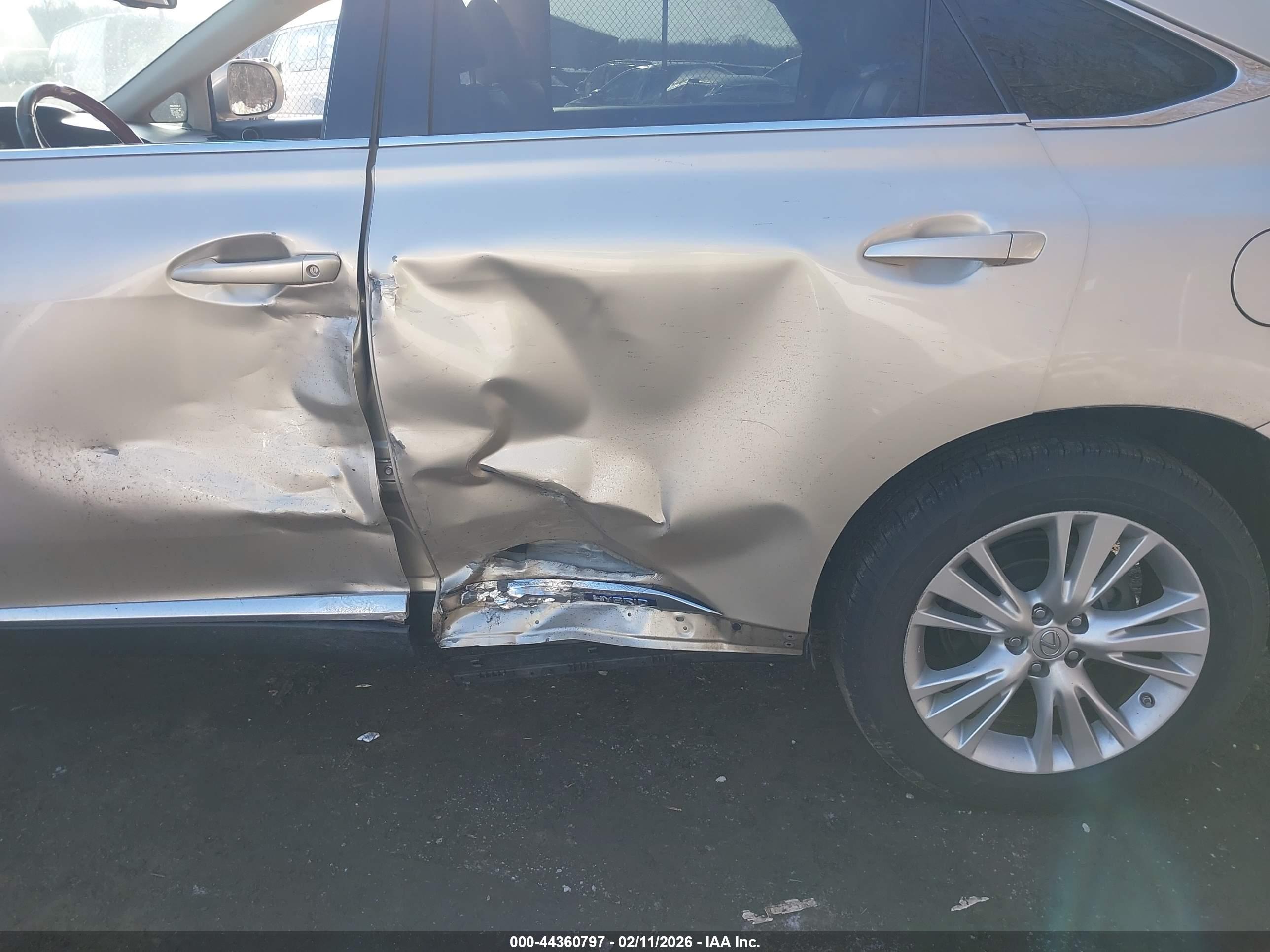 LEXUS RX image 6