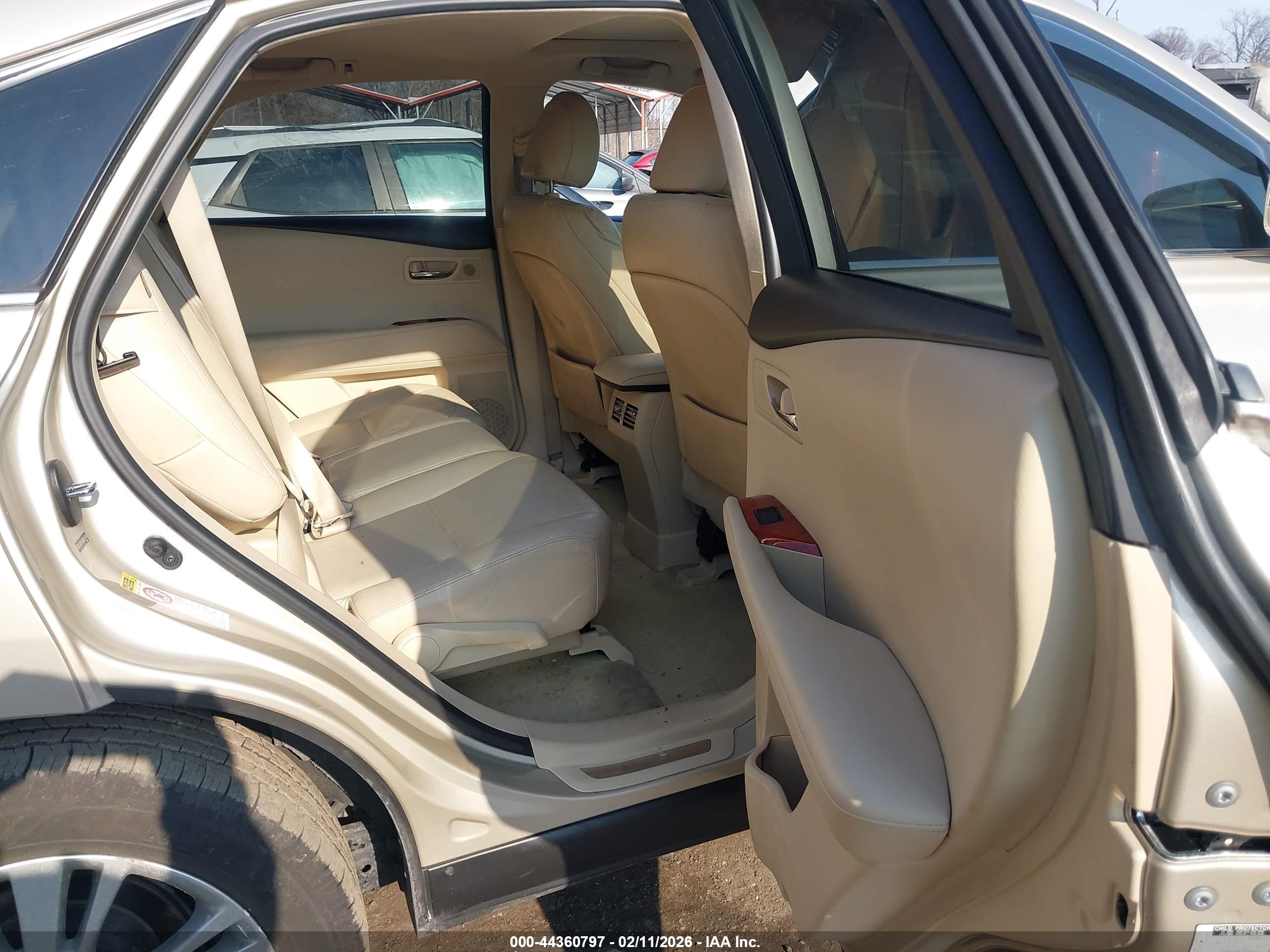 LEXUS RX image 8