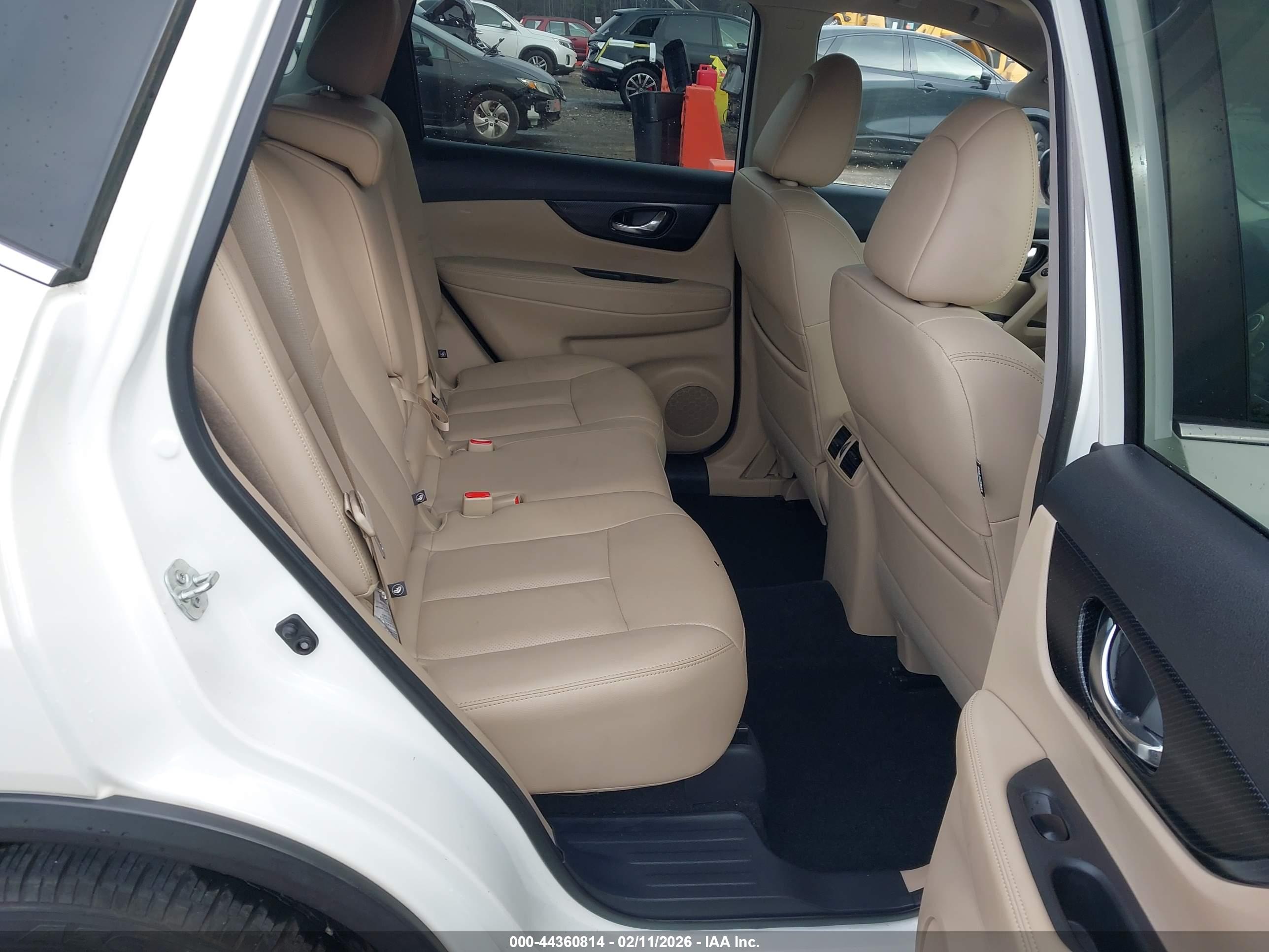 NISSAN ROGUE image 8