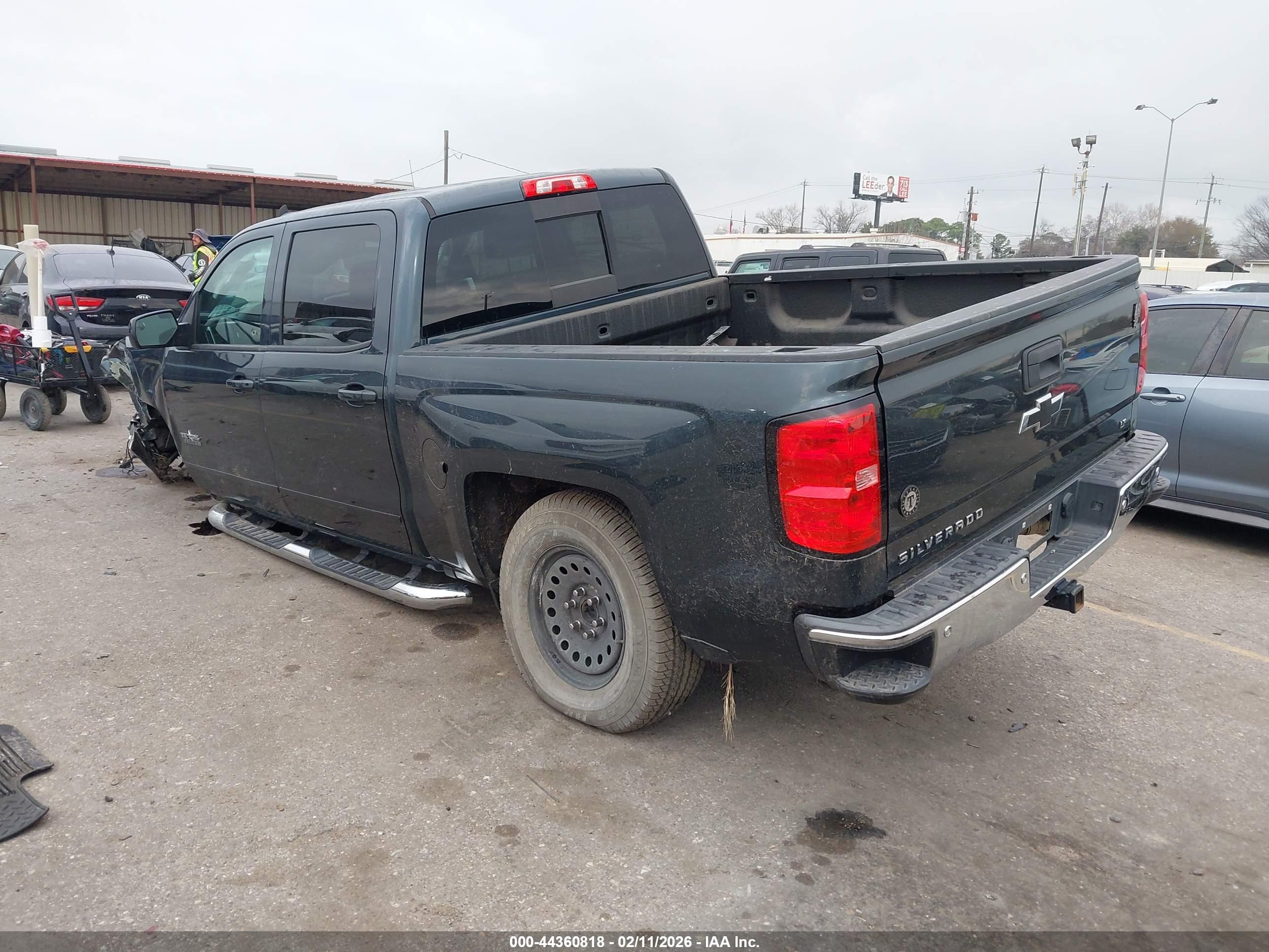 CHEVROLET SILVERADO image 3