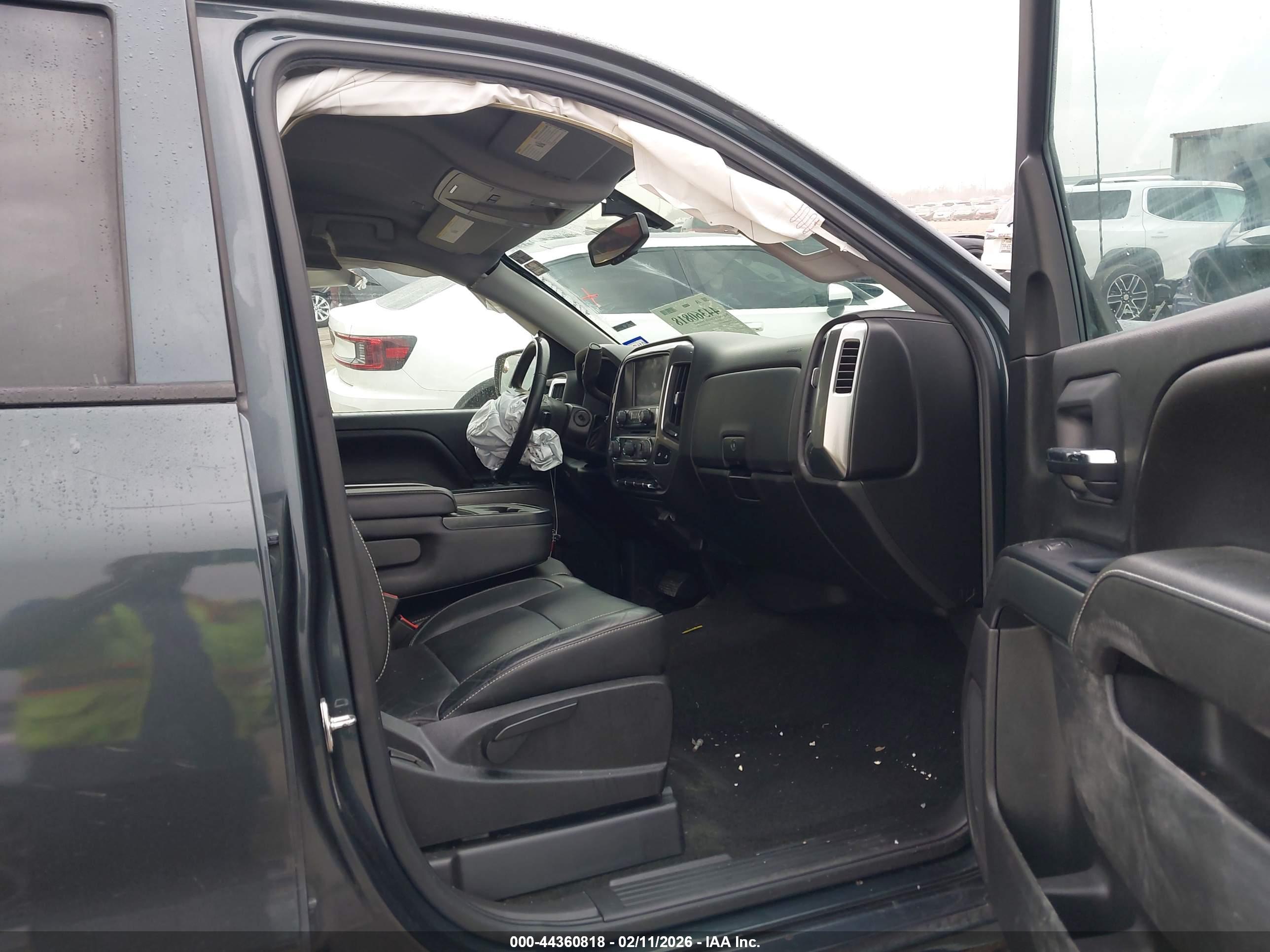 CHEVROLET SILVERADO image 5
