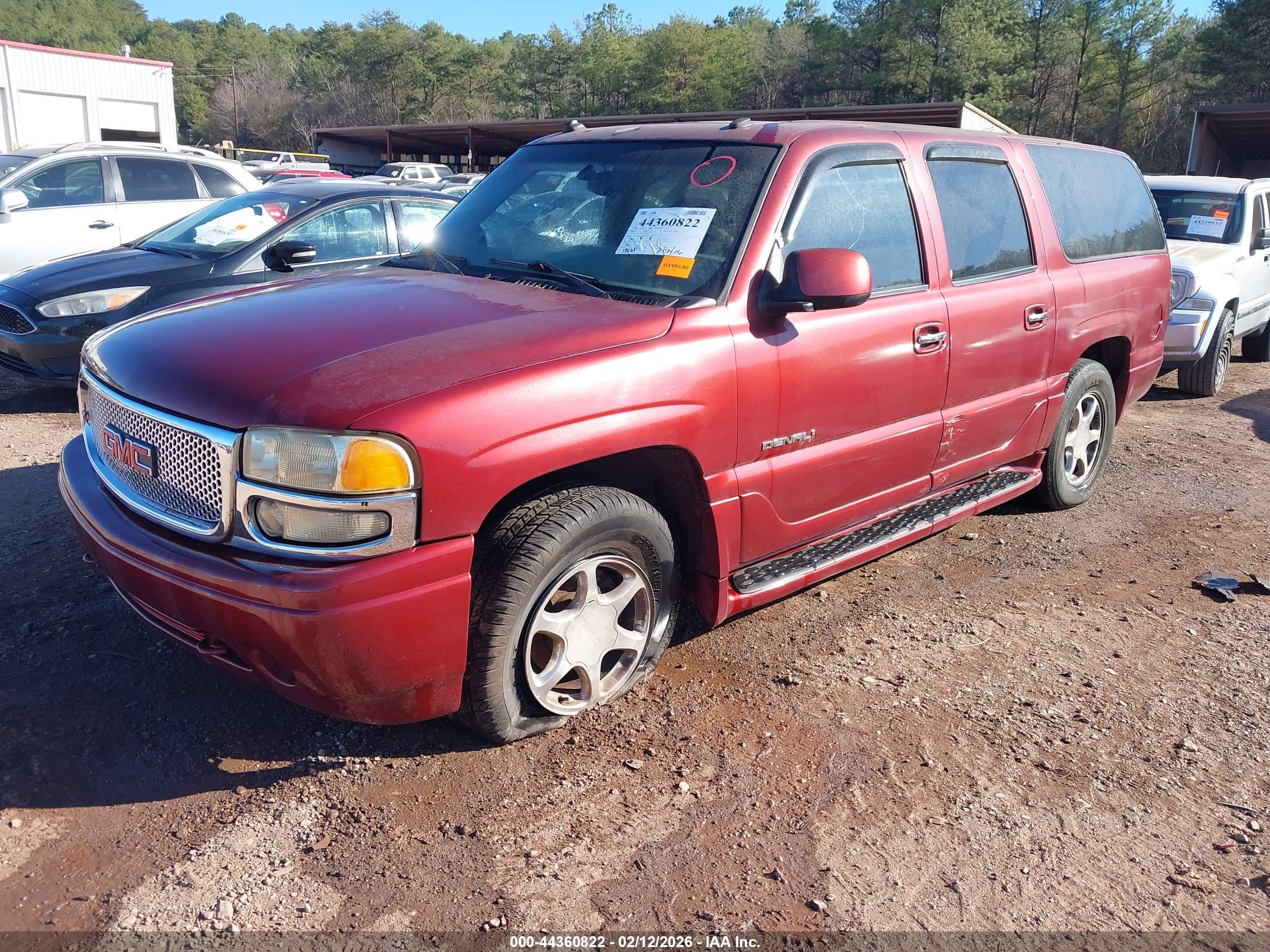 GMC YUKON image 2