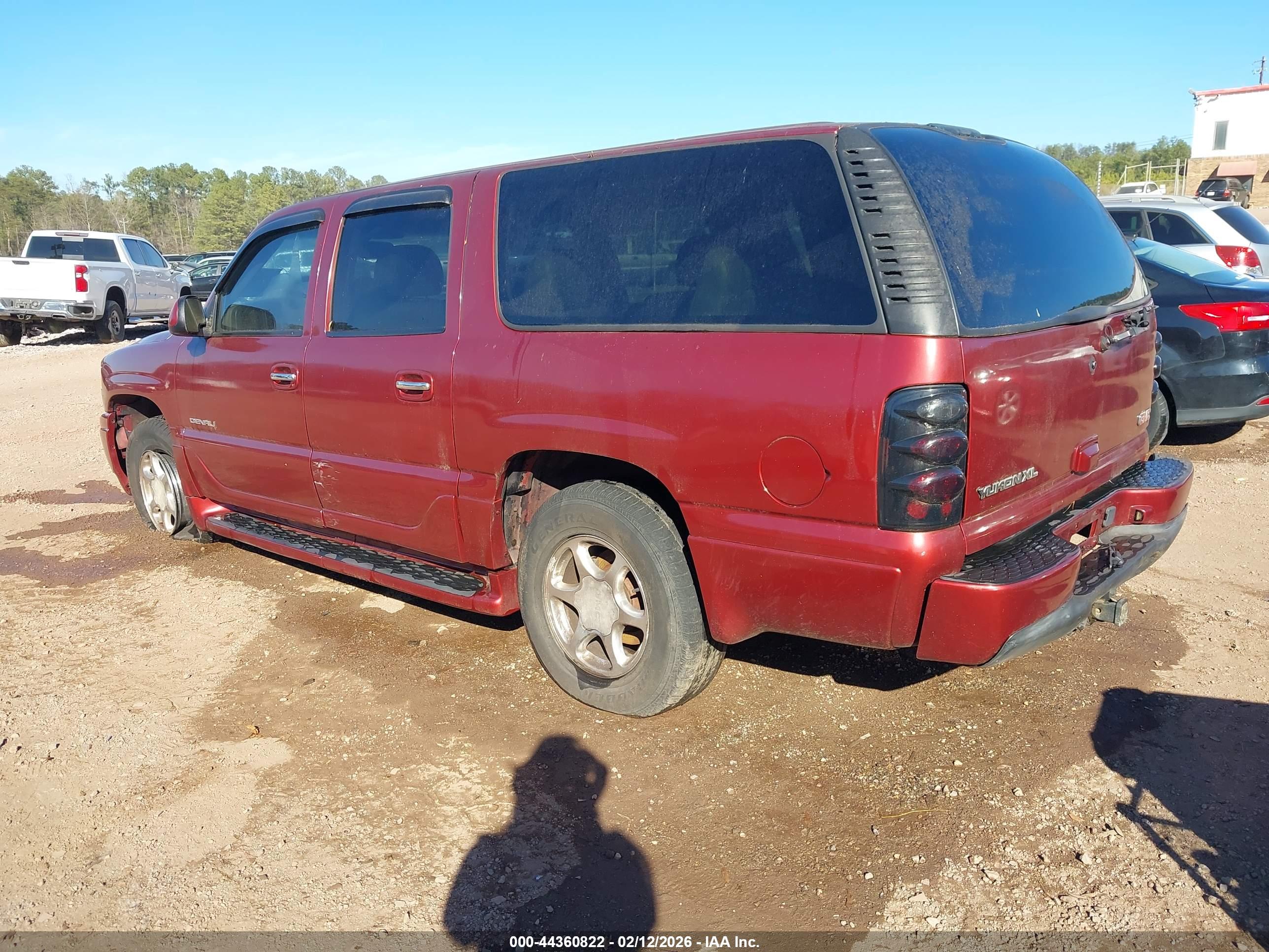 GMC YUKON image 3
