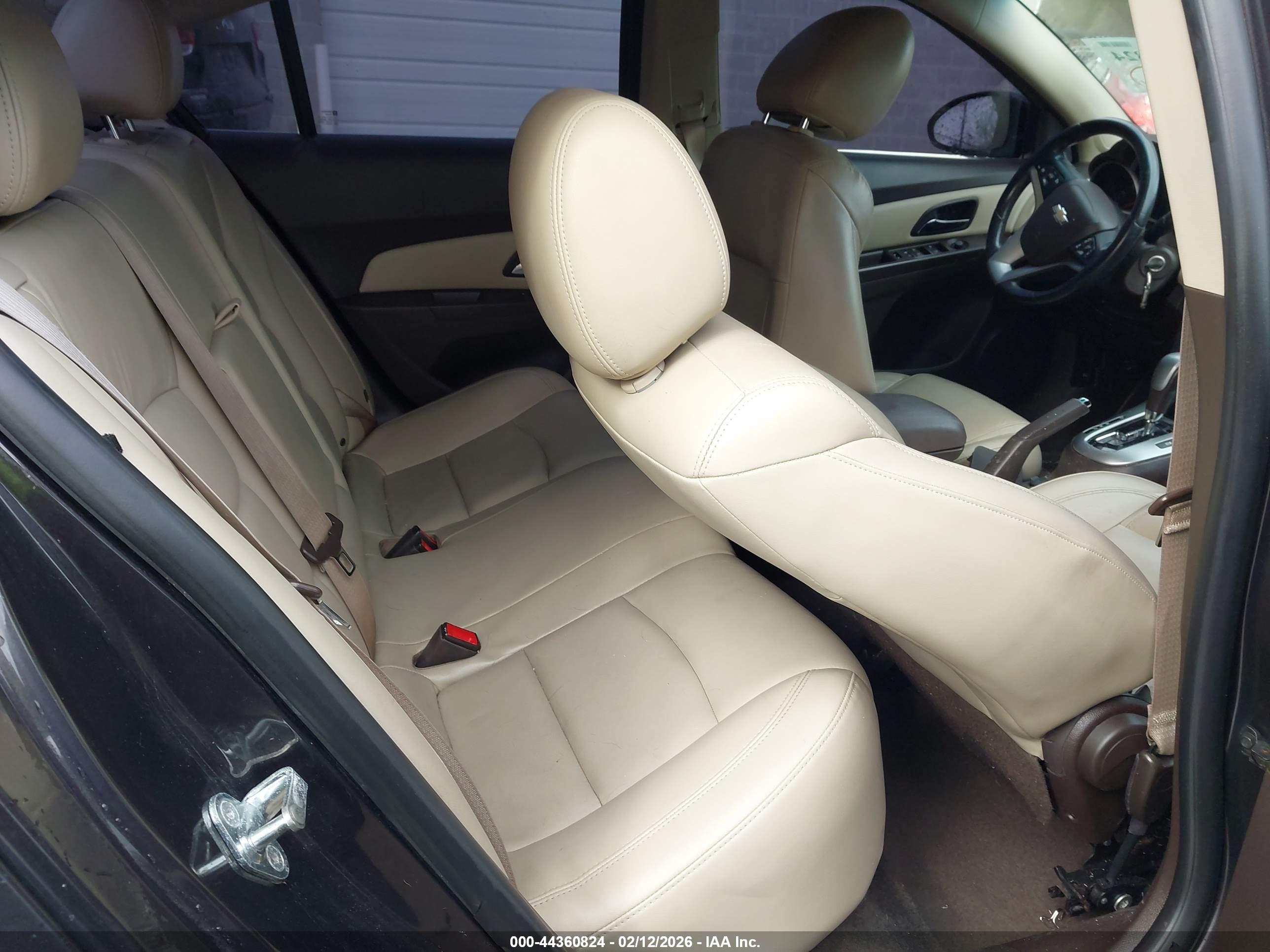 CHEVROLET CRUZE image 8