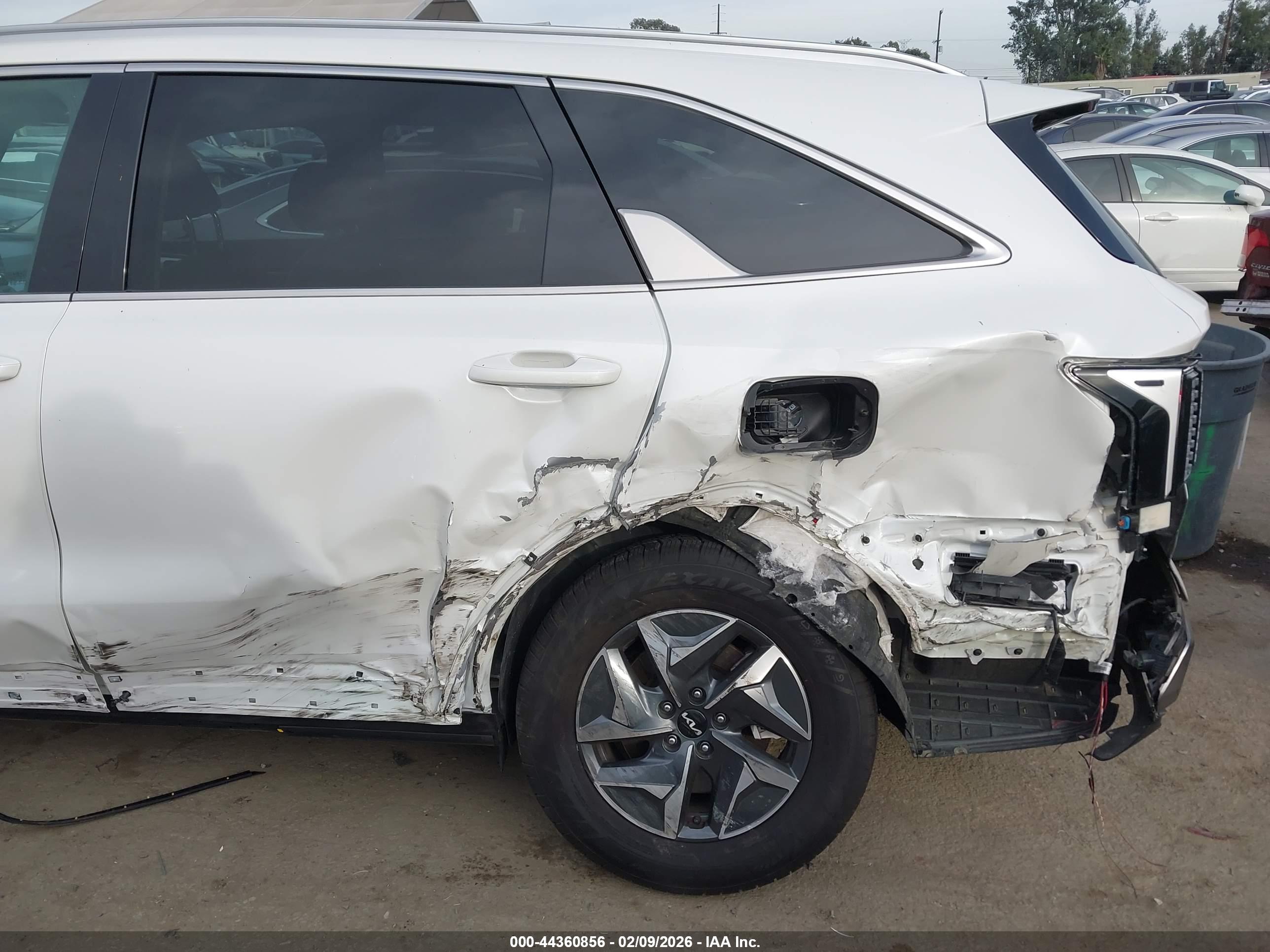 KIA SORENTO image 6