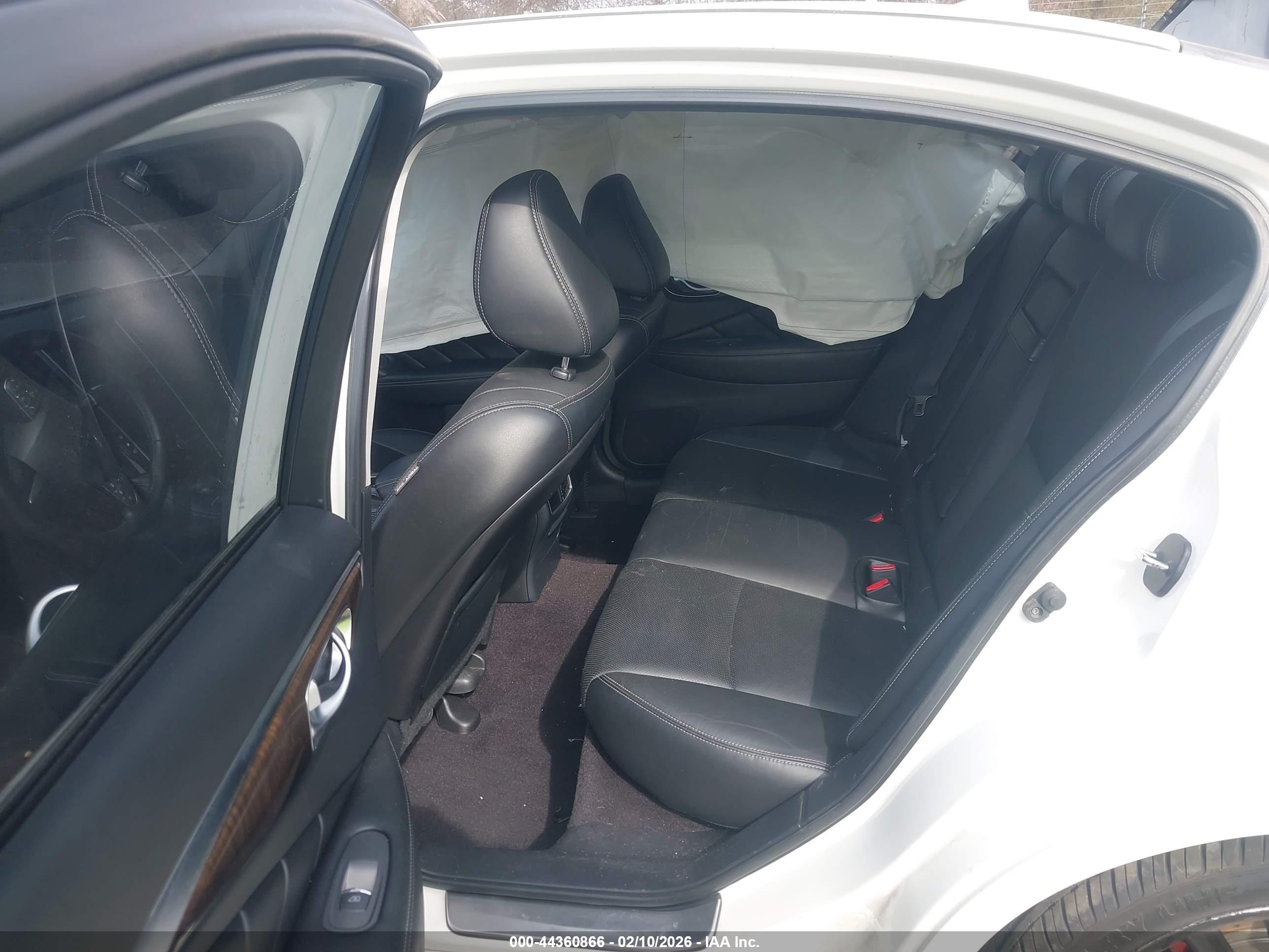 INFINITI Q50 image 8