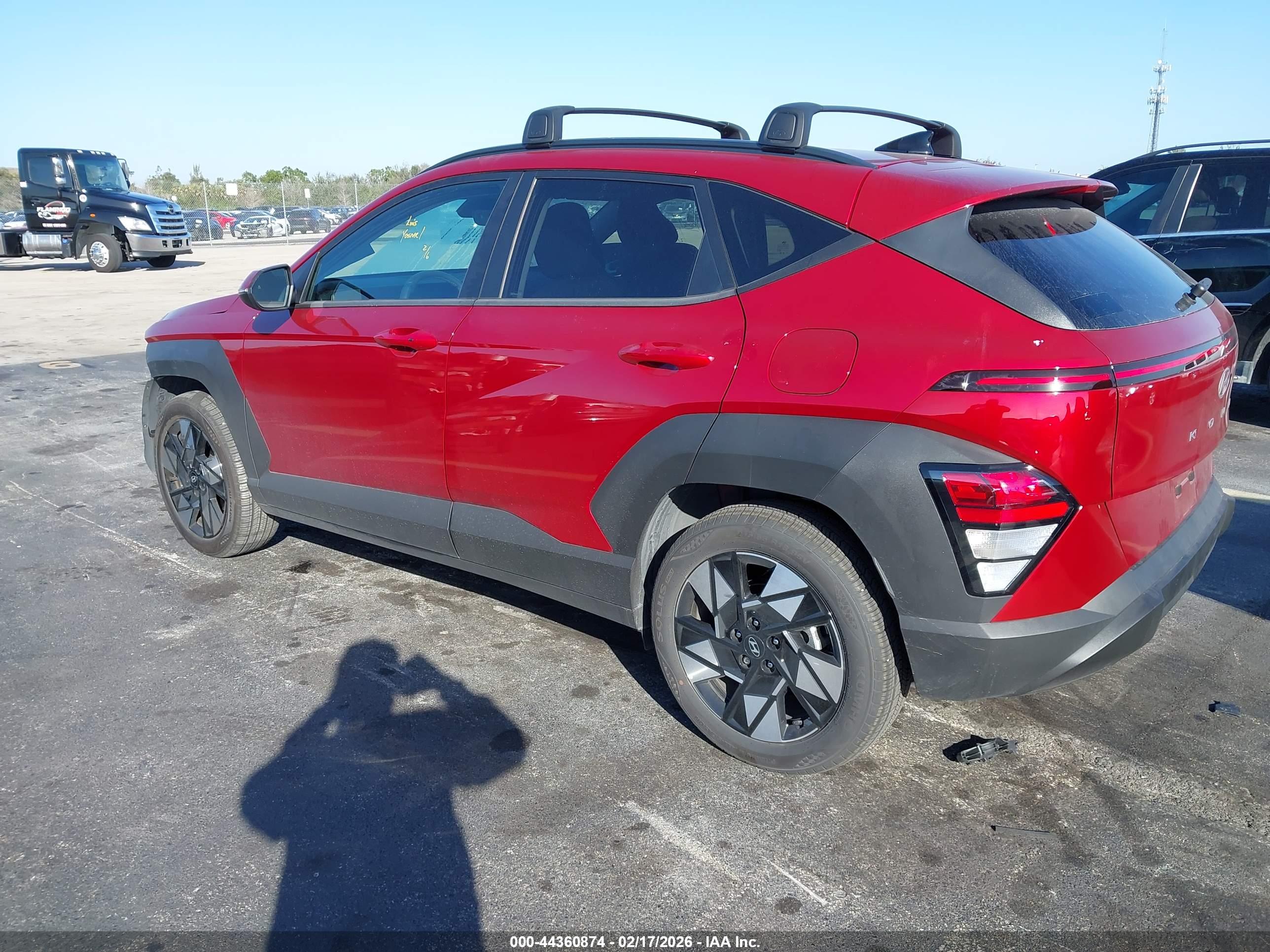 HYUNDAI KONA image 3
