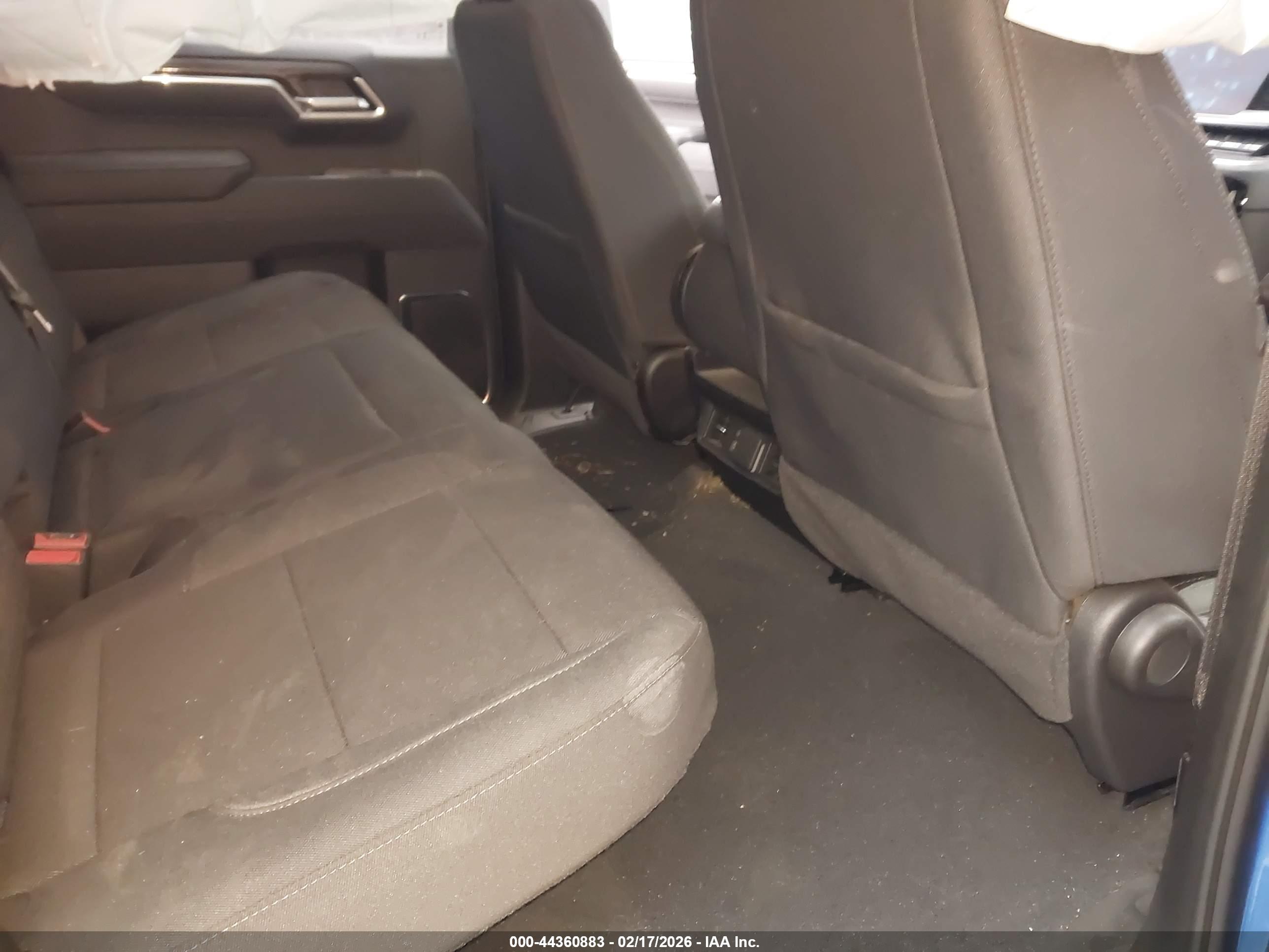 CHEVROLET SILVERADO image 8