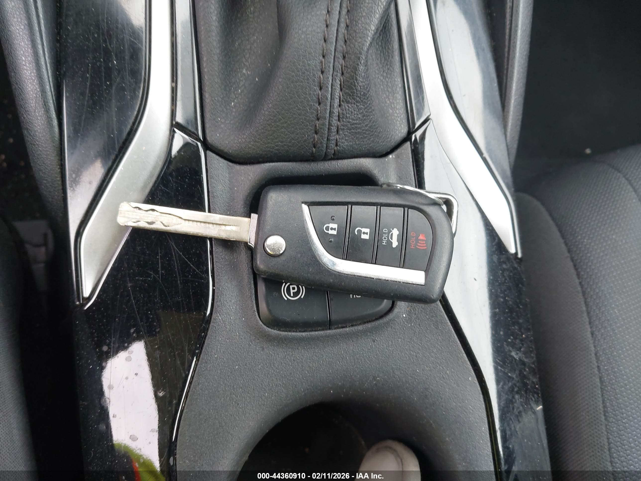 TOYOTA COROLLA image 11