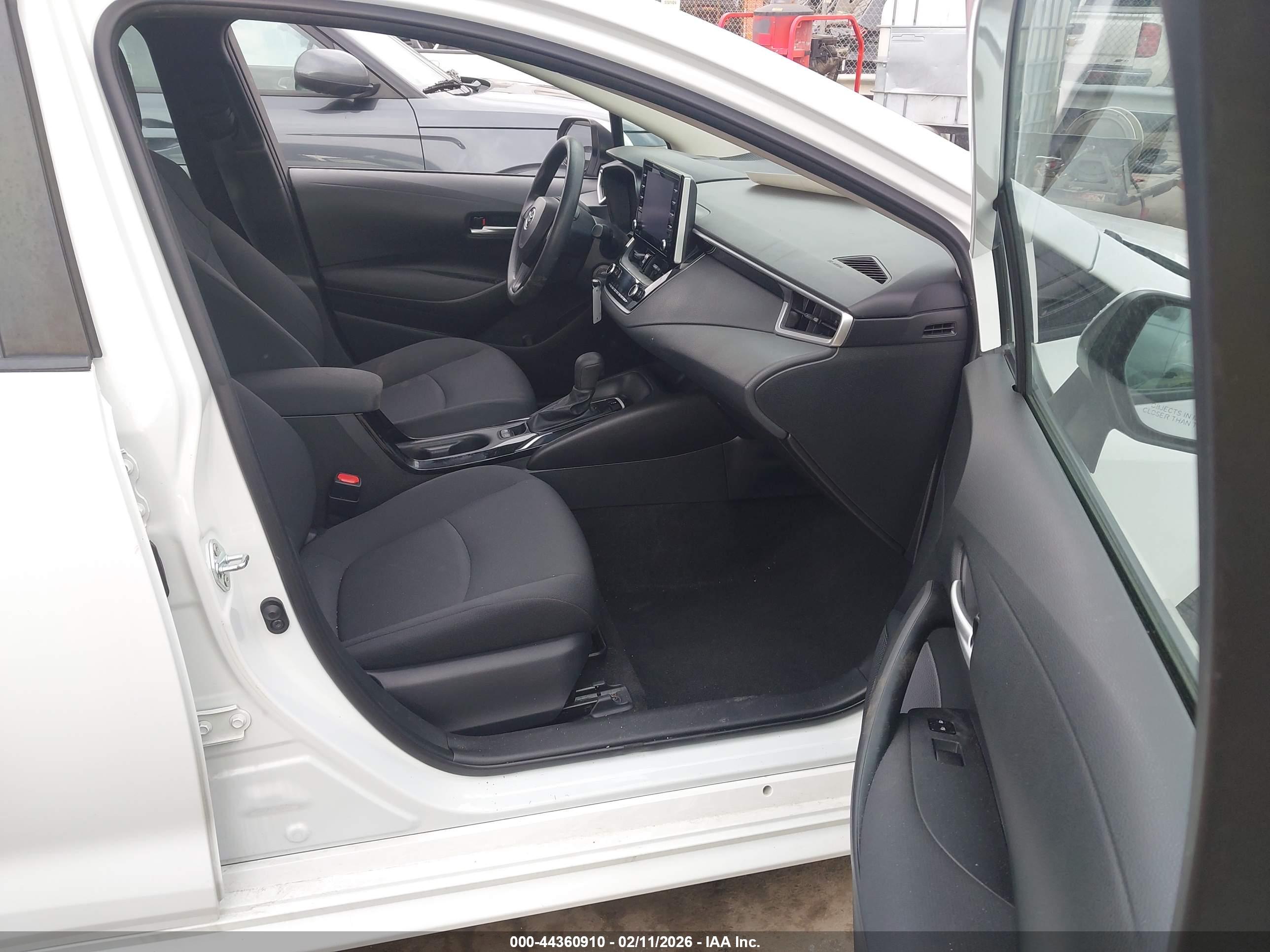 TOYOTA COROLLA image 5