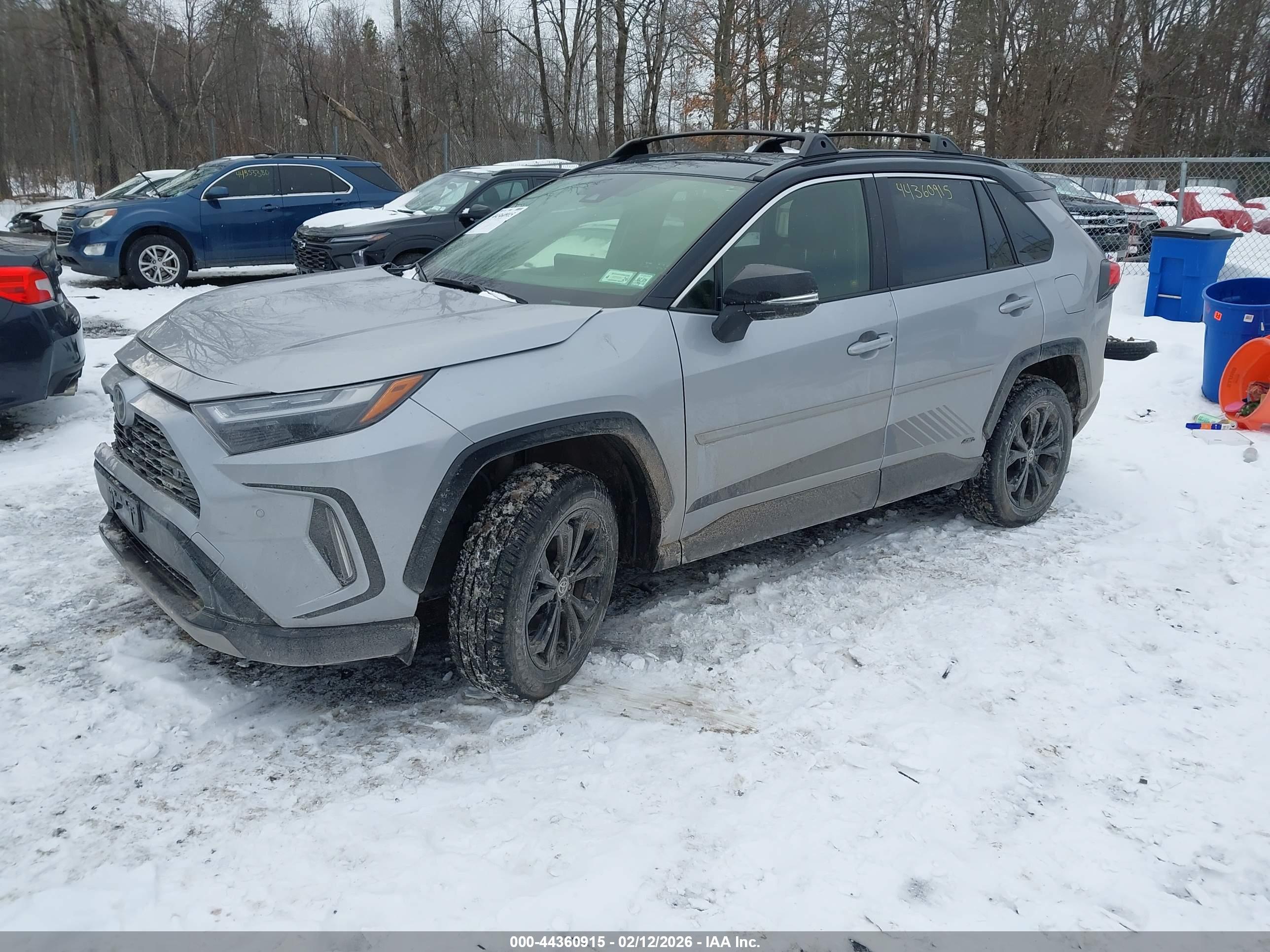 TOYOTA RAV4 image 2