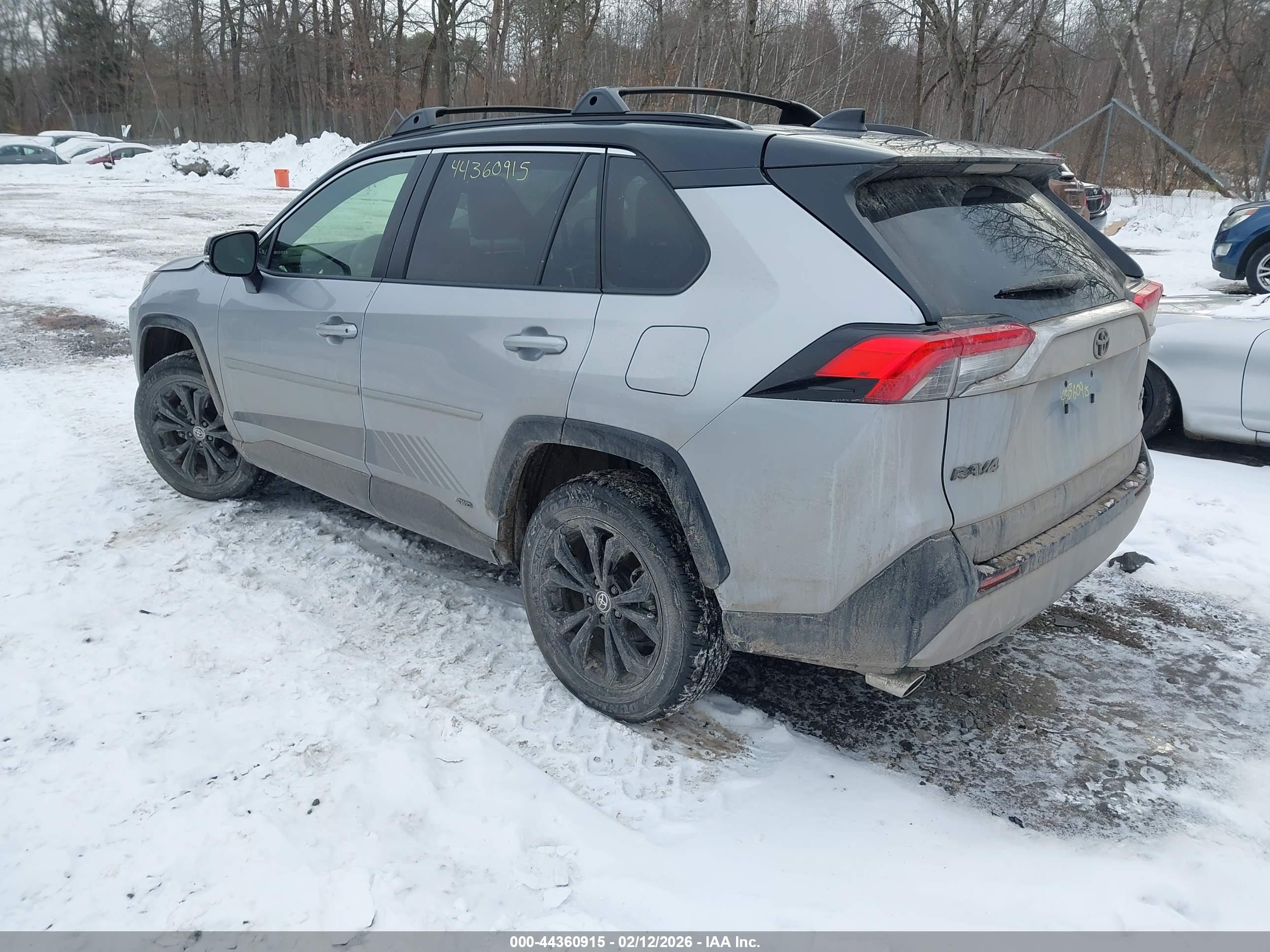 TOYOTA RAV4 image 3