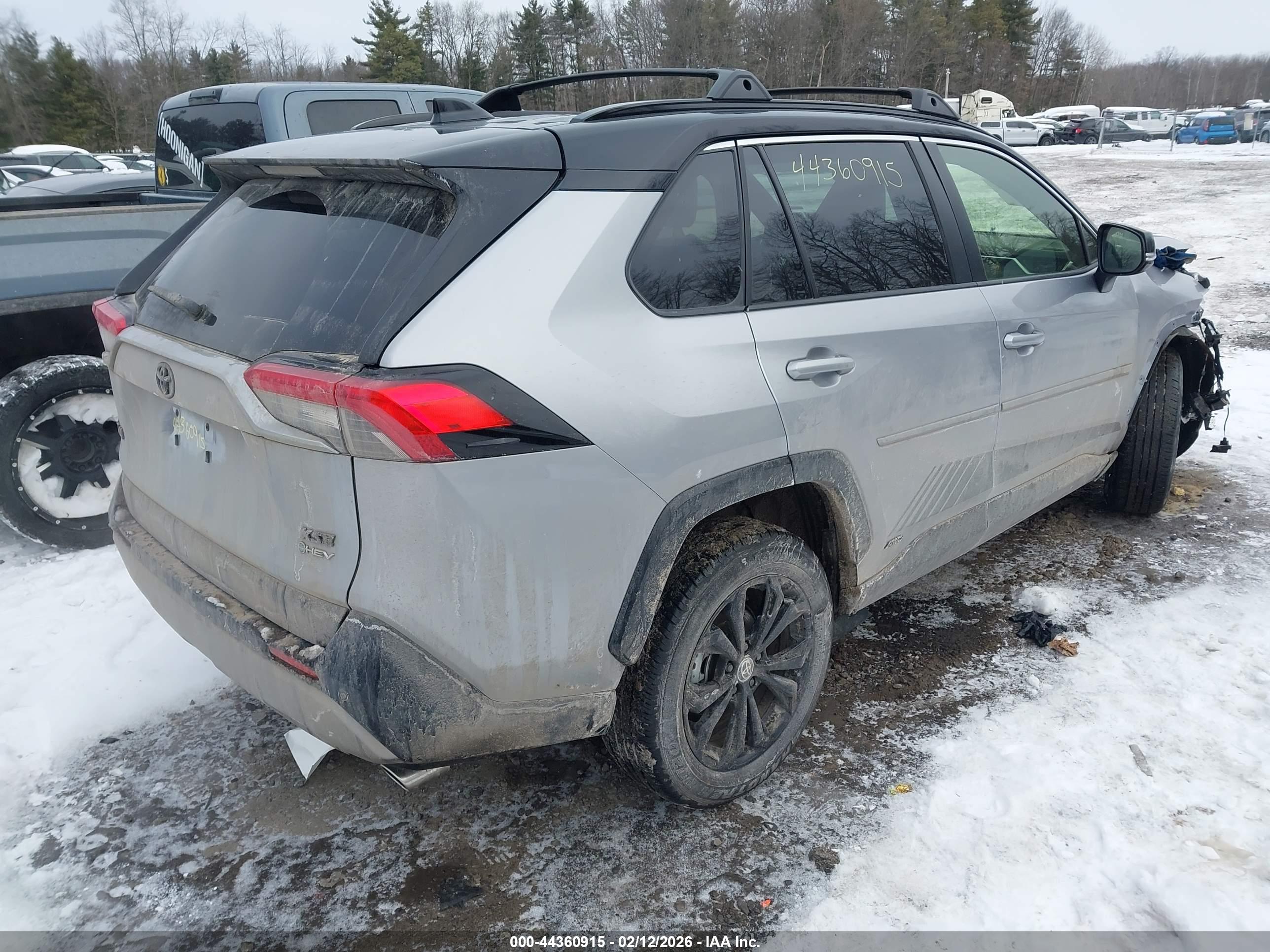 TOYOTA RAV4 image 4