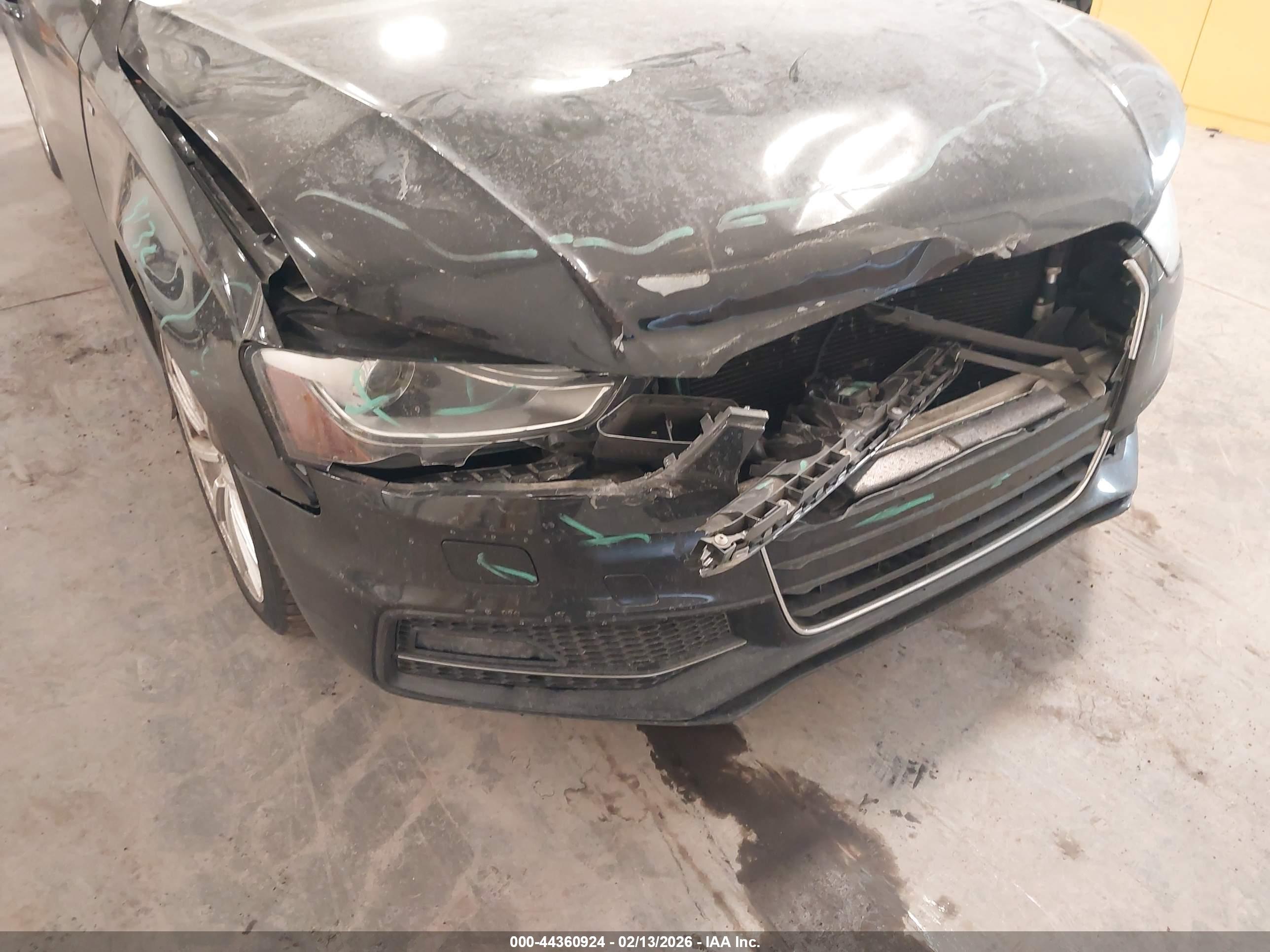 AUDI A4 image 6