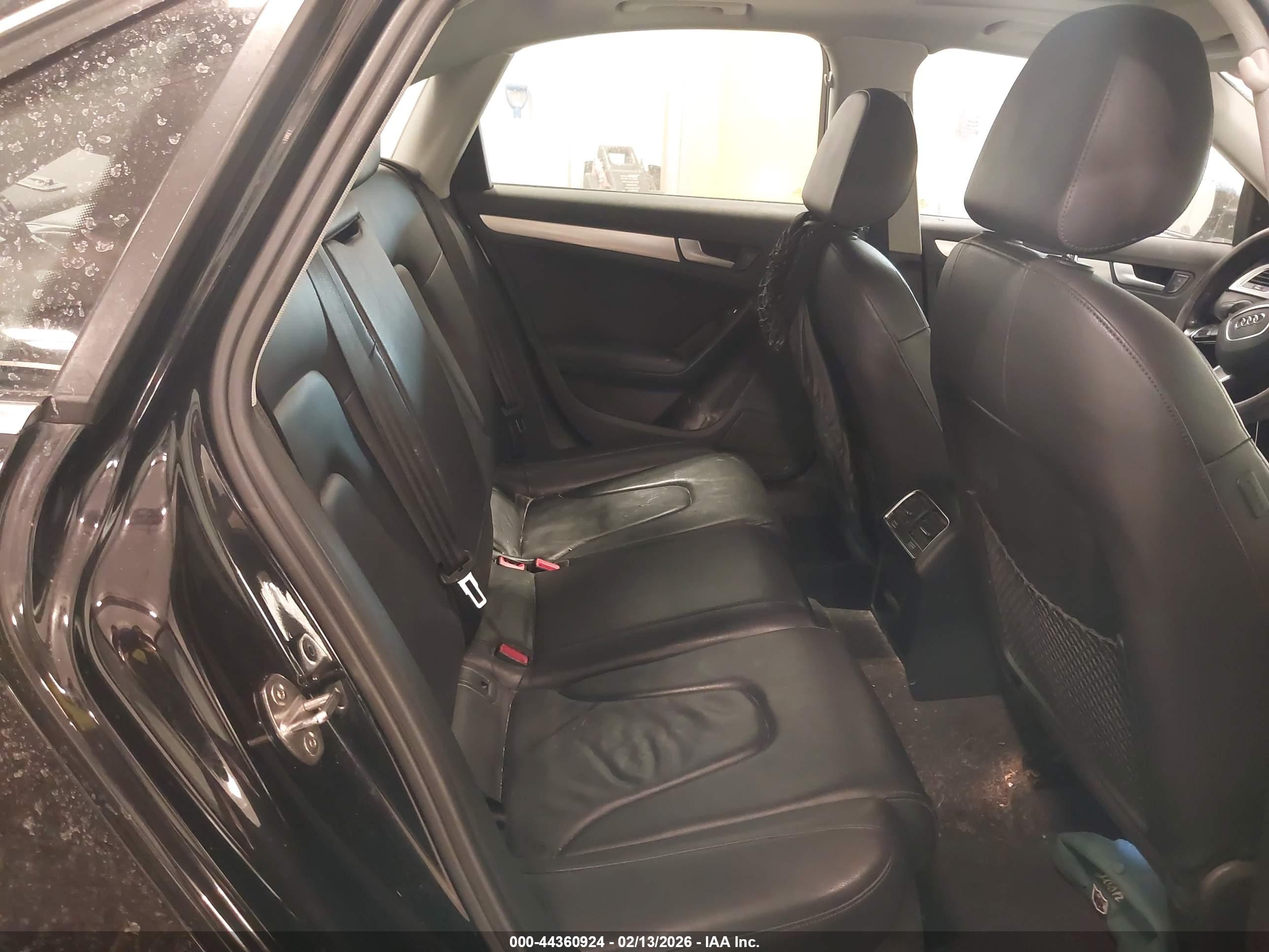 AUDI A4 image 8