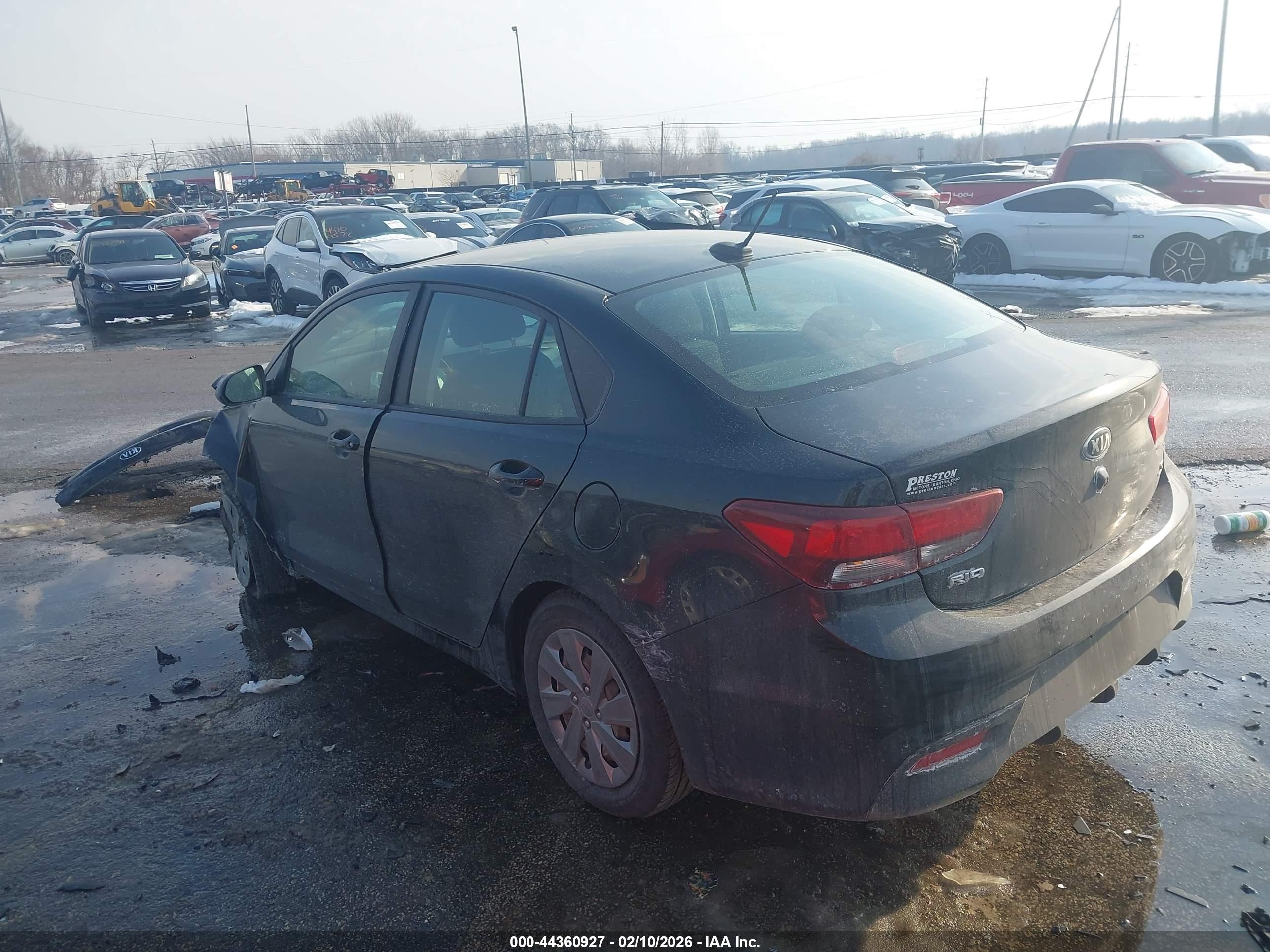 KIA RIO image 3