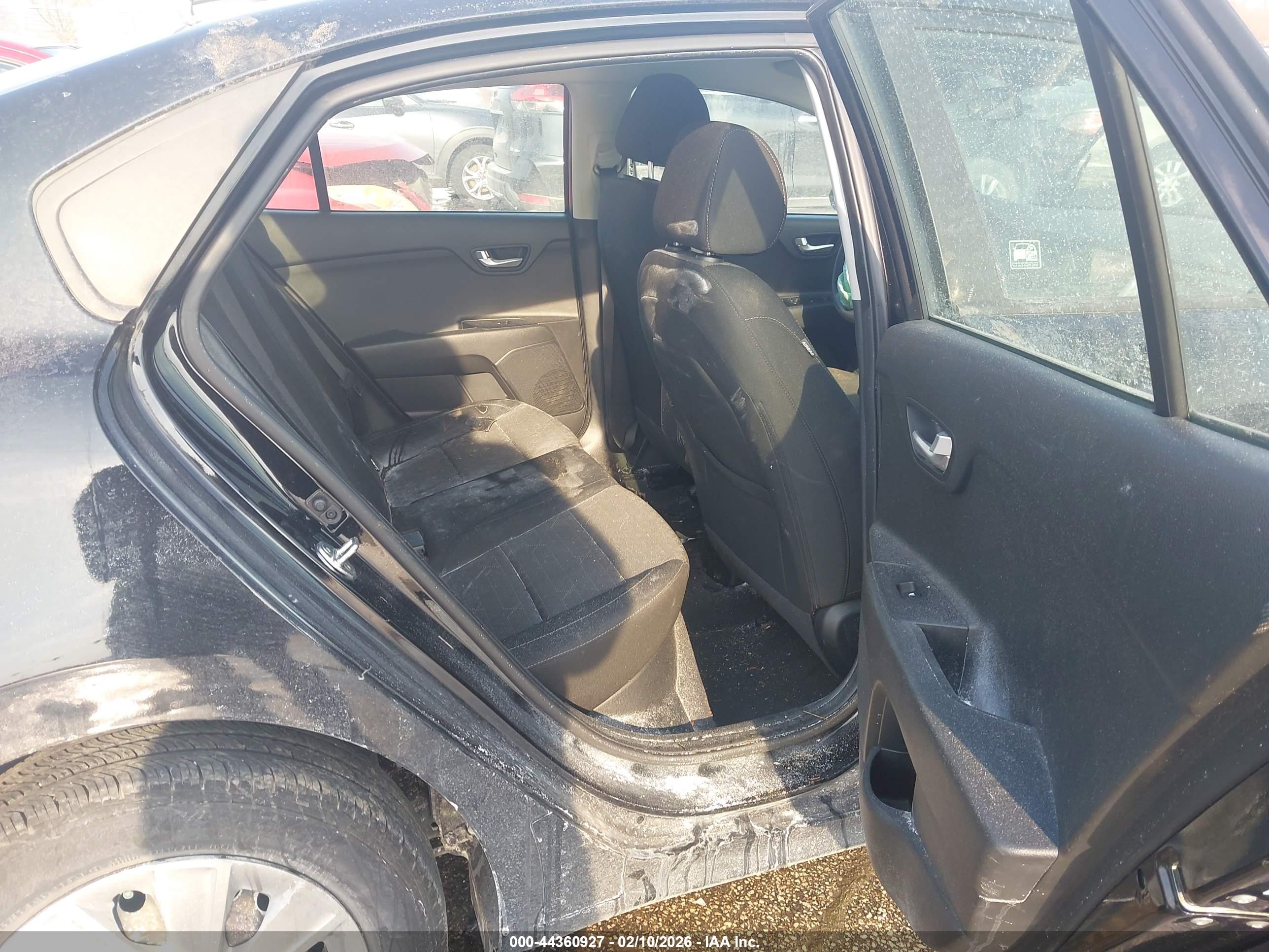 KIA RIO image 8