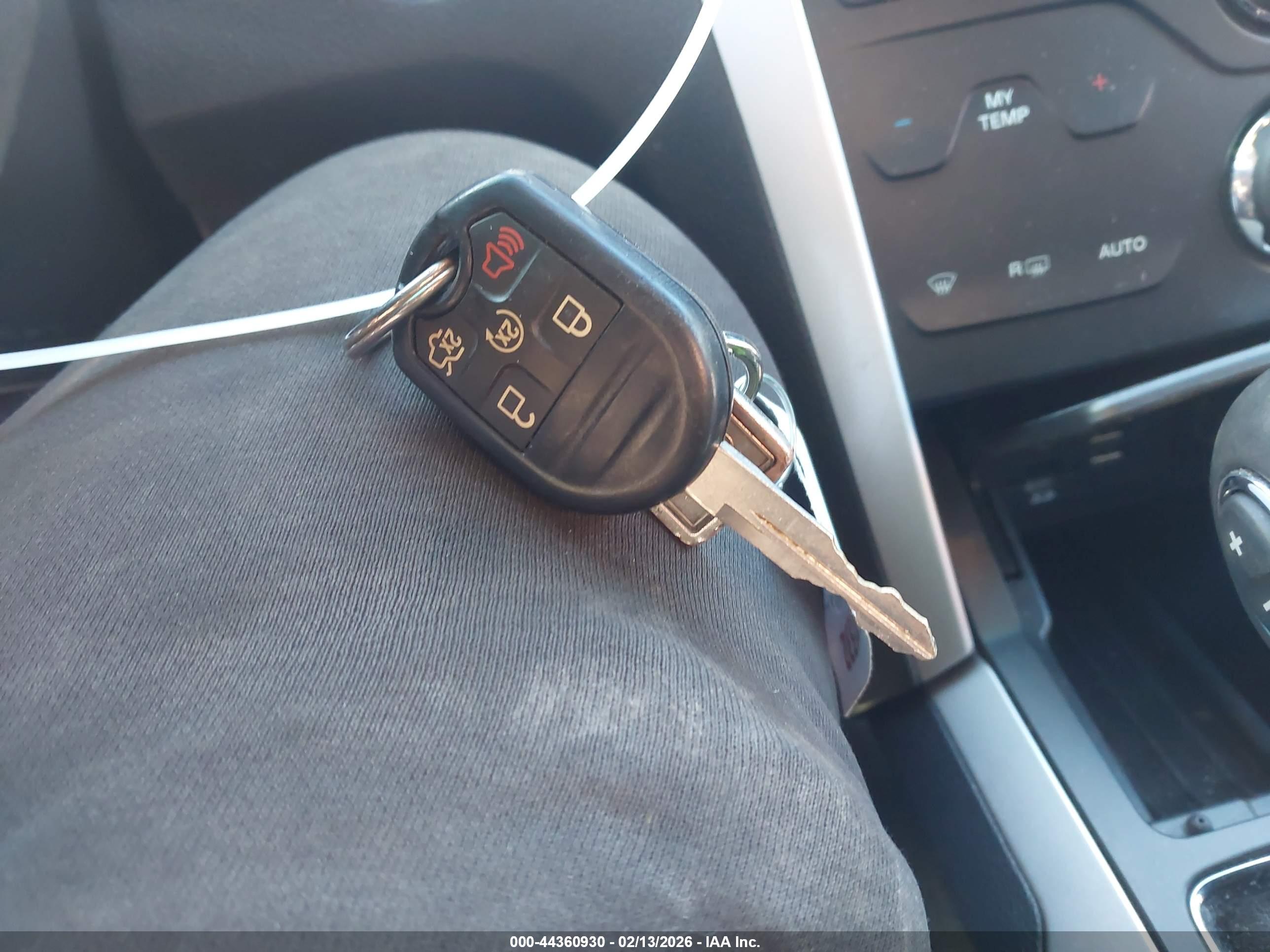 FORD EXPLORER image 11