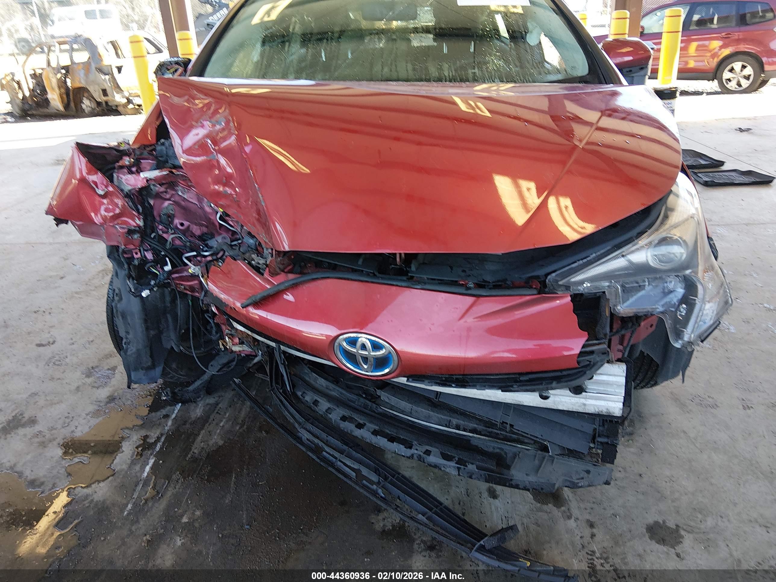 TOYOTA PRIUS image 6