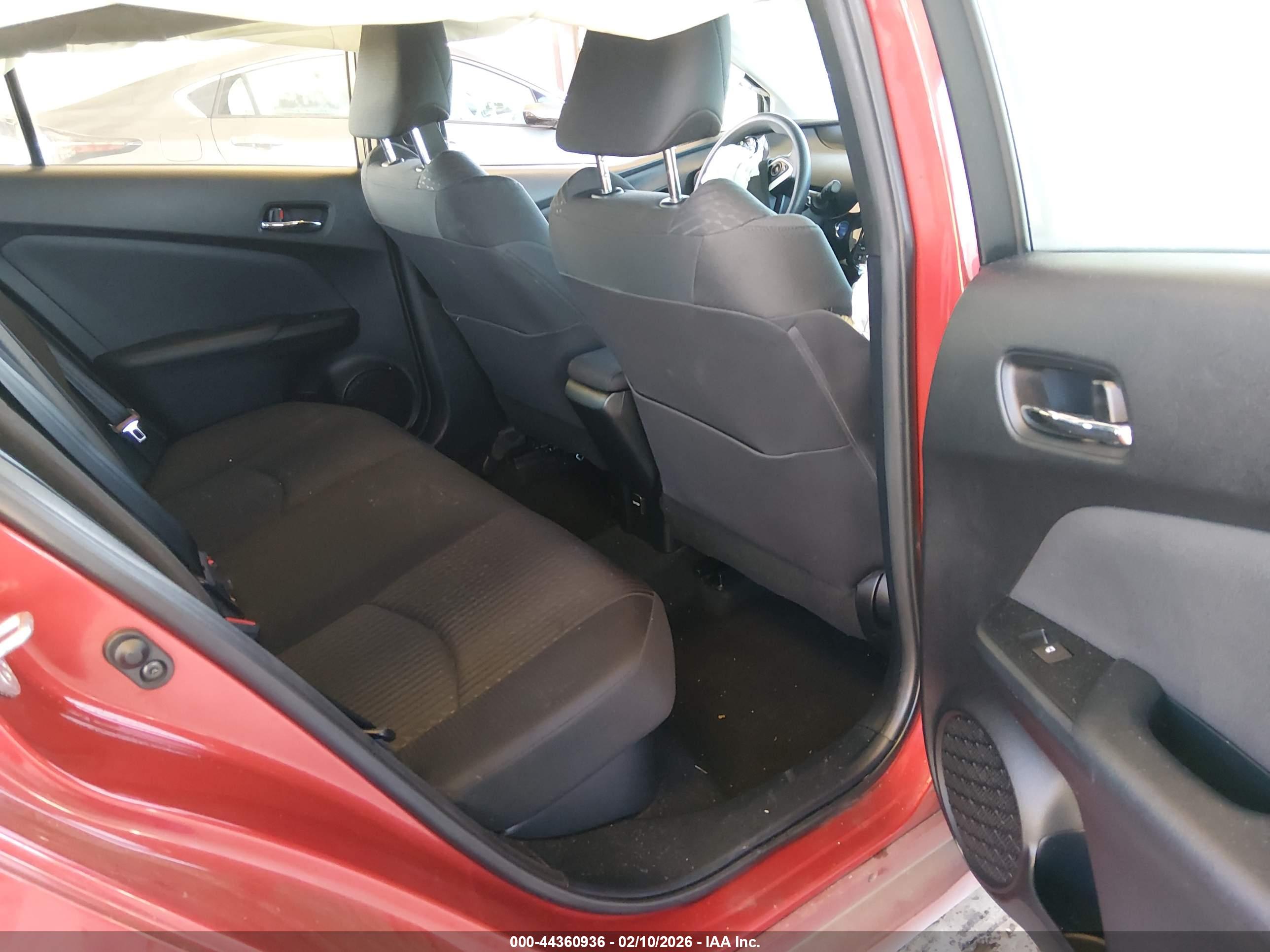 TOYOTA PRIUS image 8