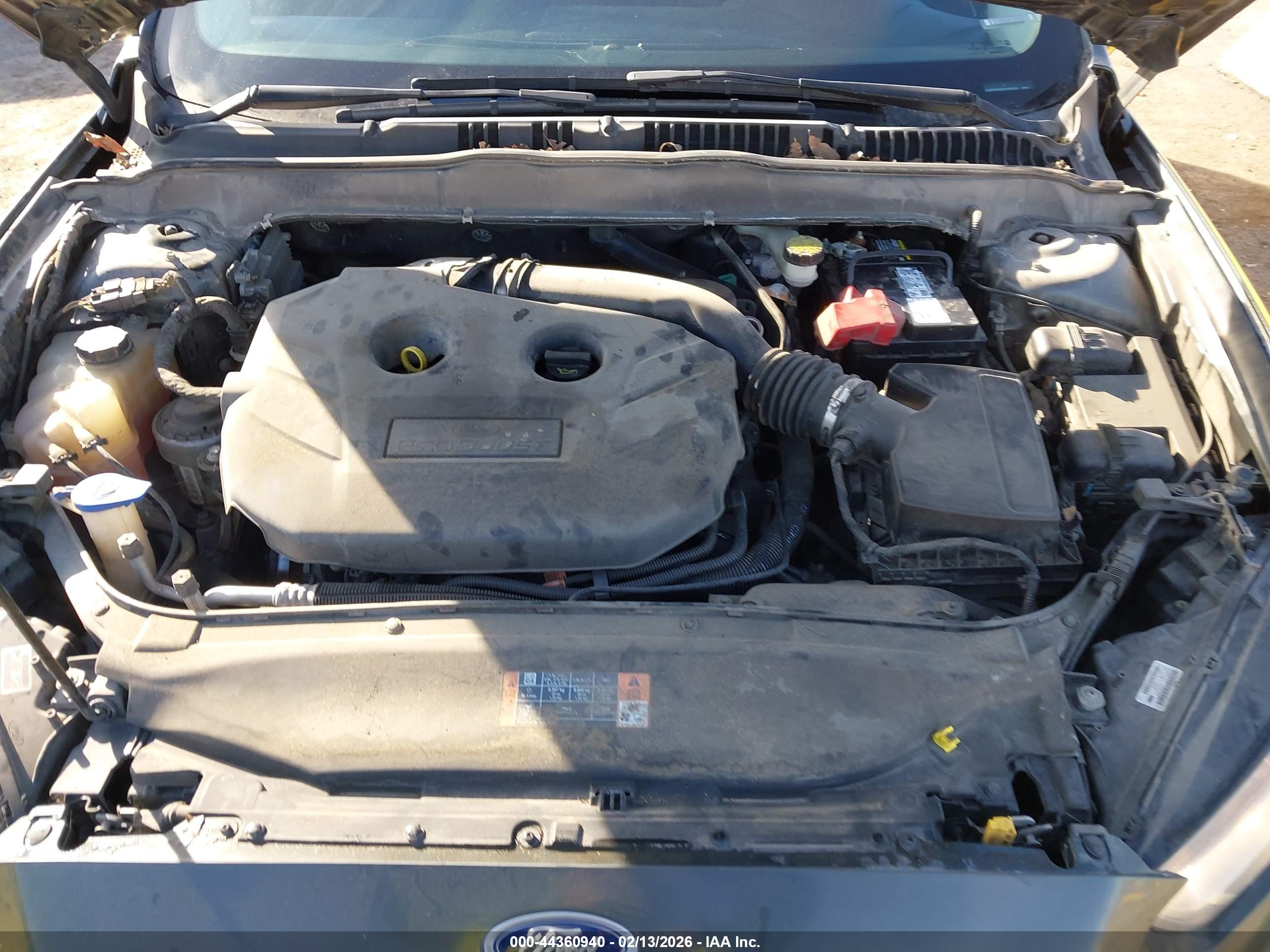 FORD FUSION image 10