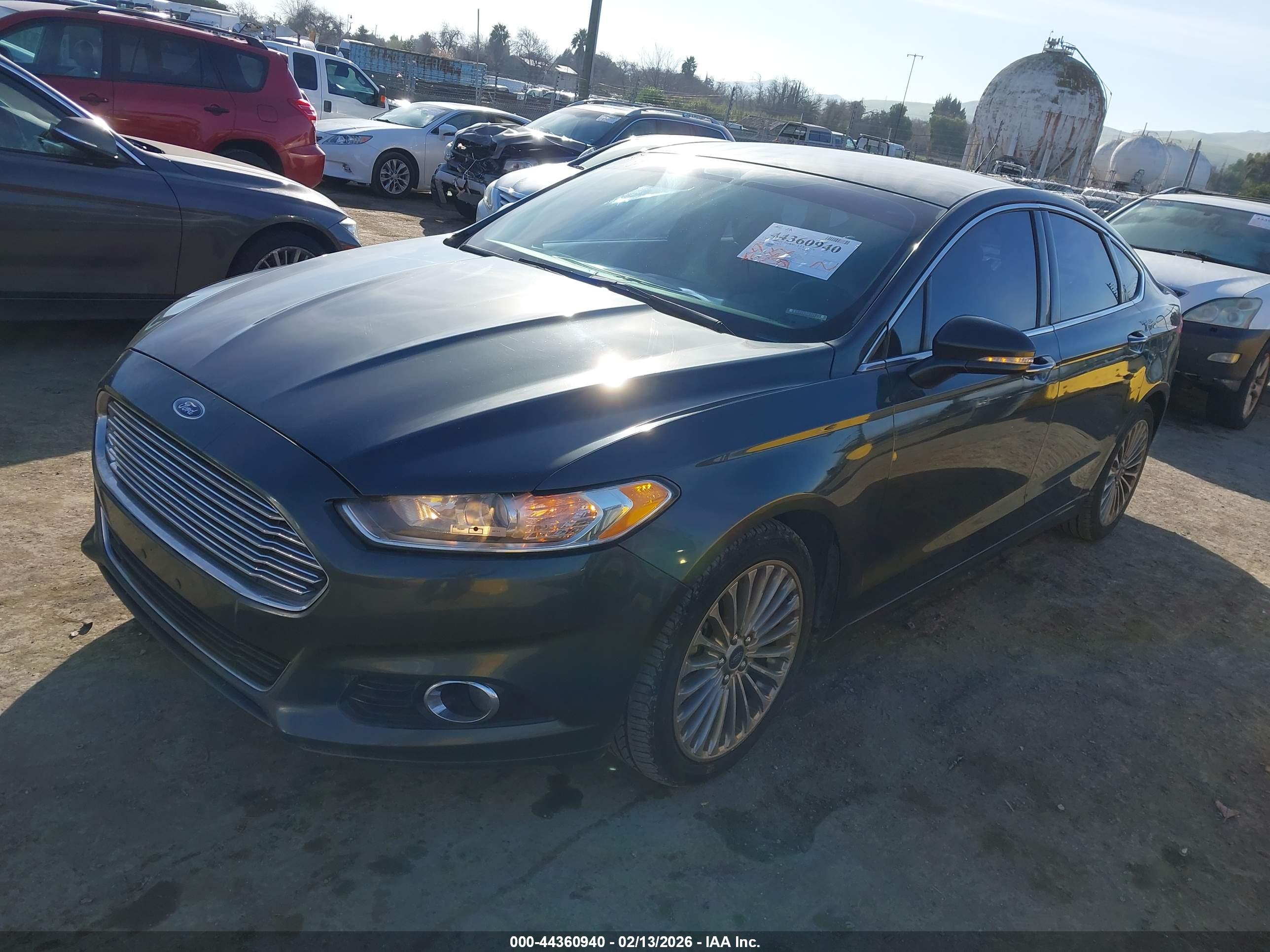 FORD FUSION image 2