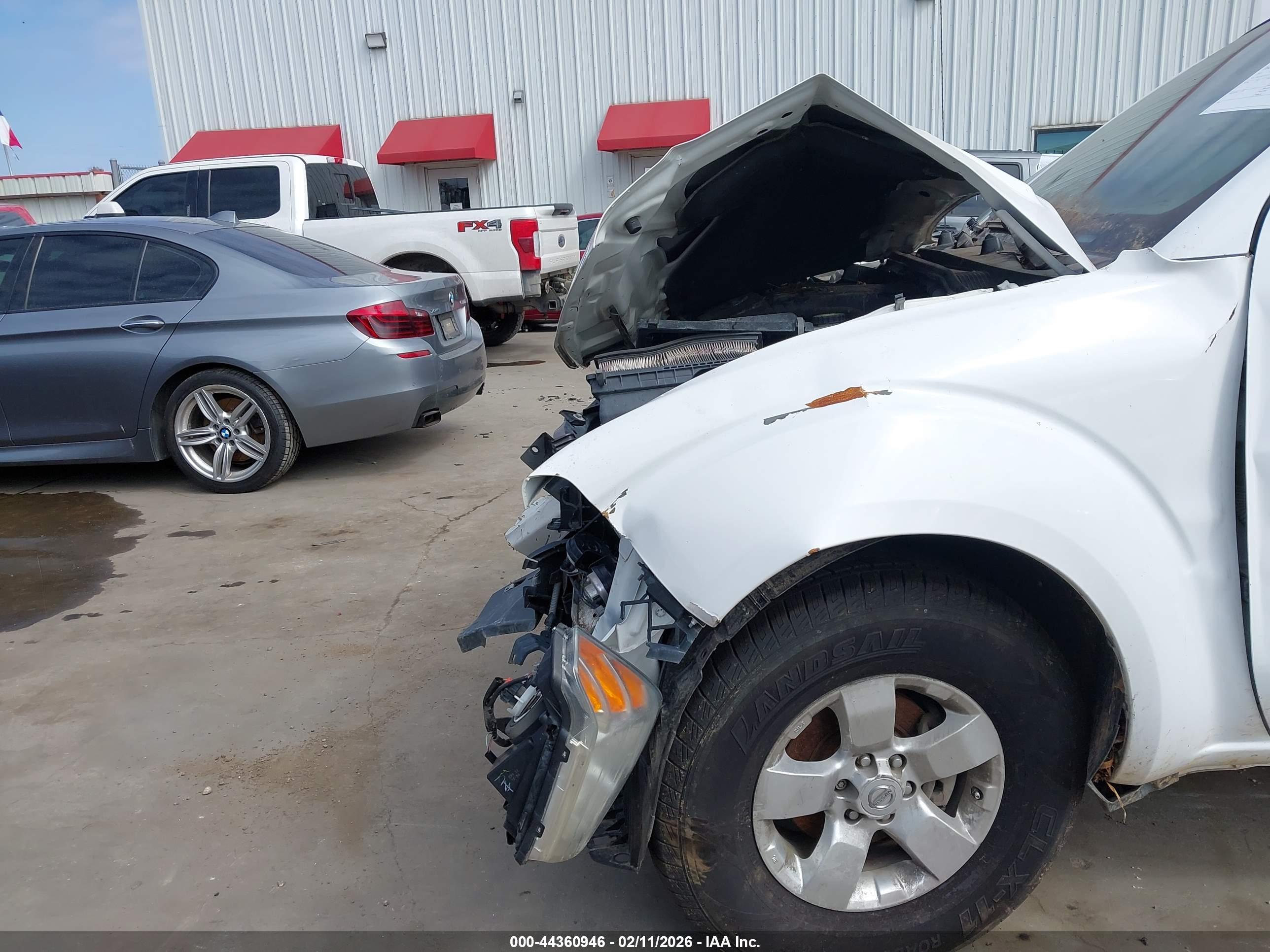 NISSAN FRONTIER image 6