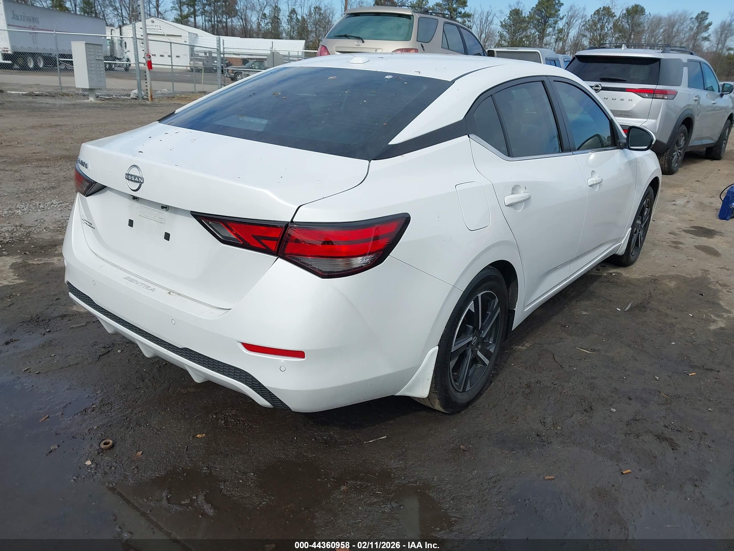 NISSAN SENTRA image 4
