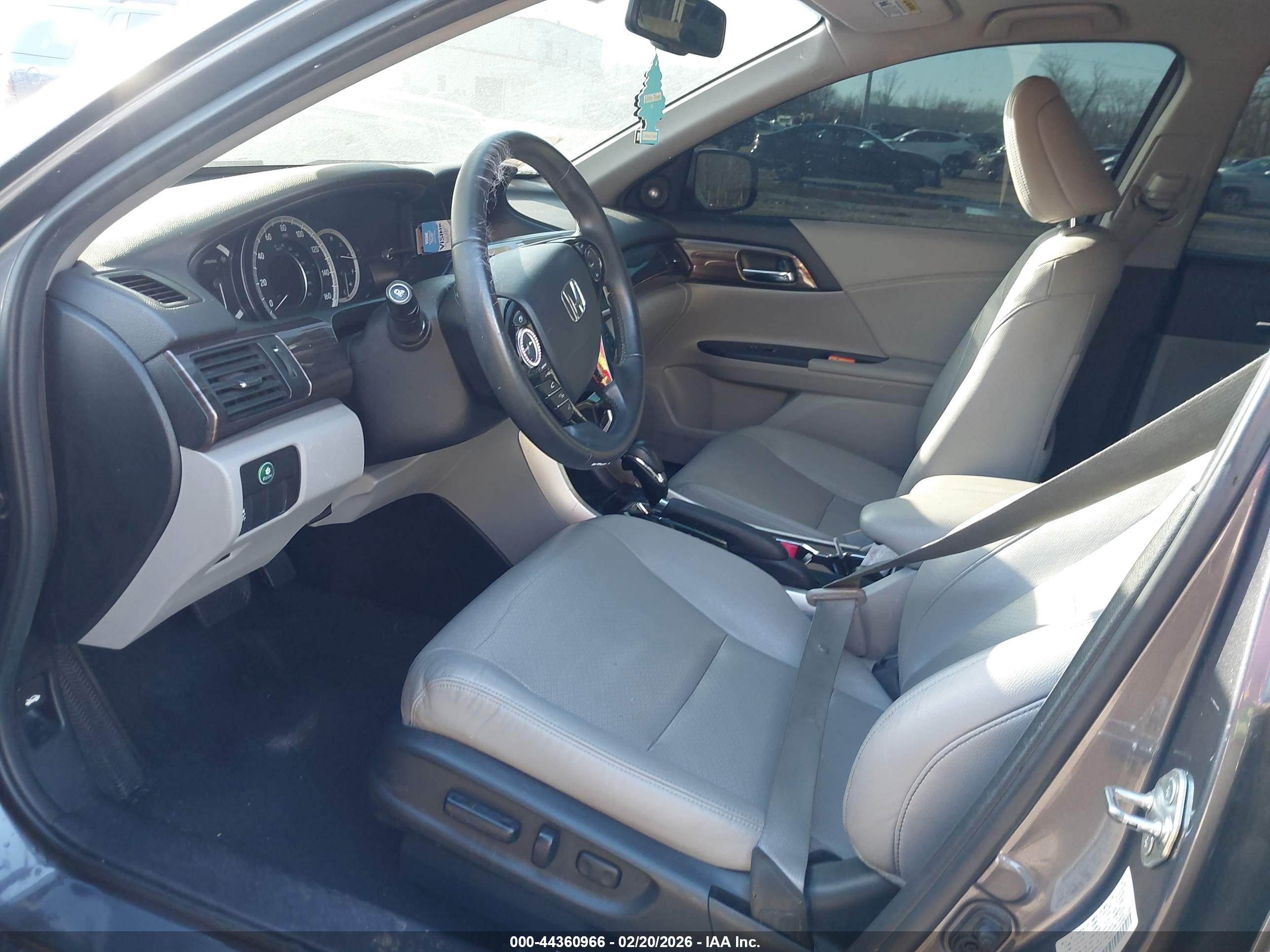 HONDA ACCORD image 5