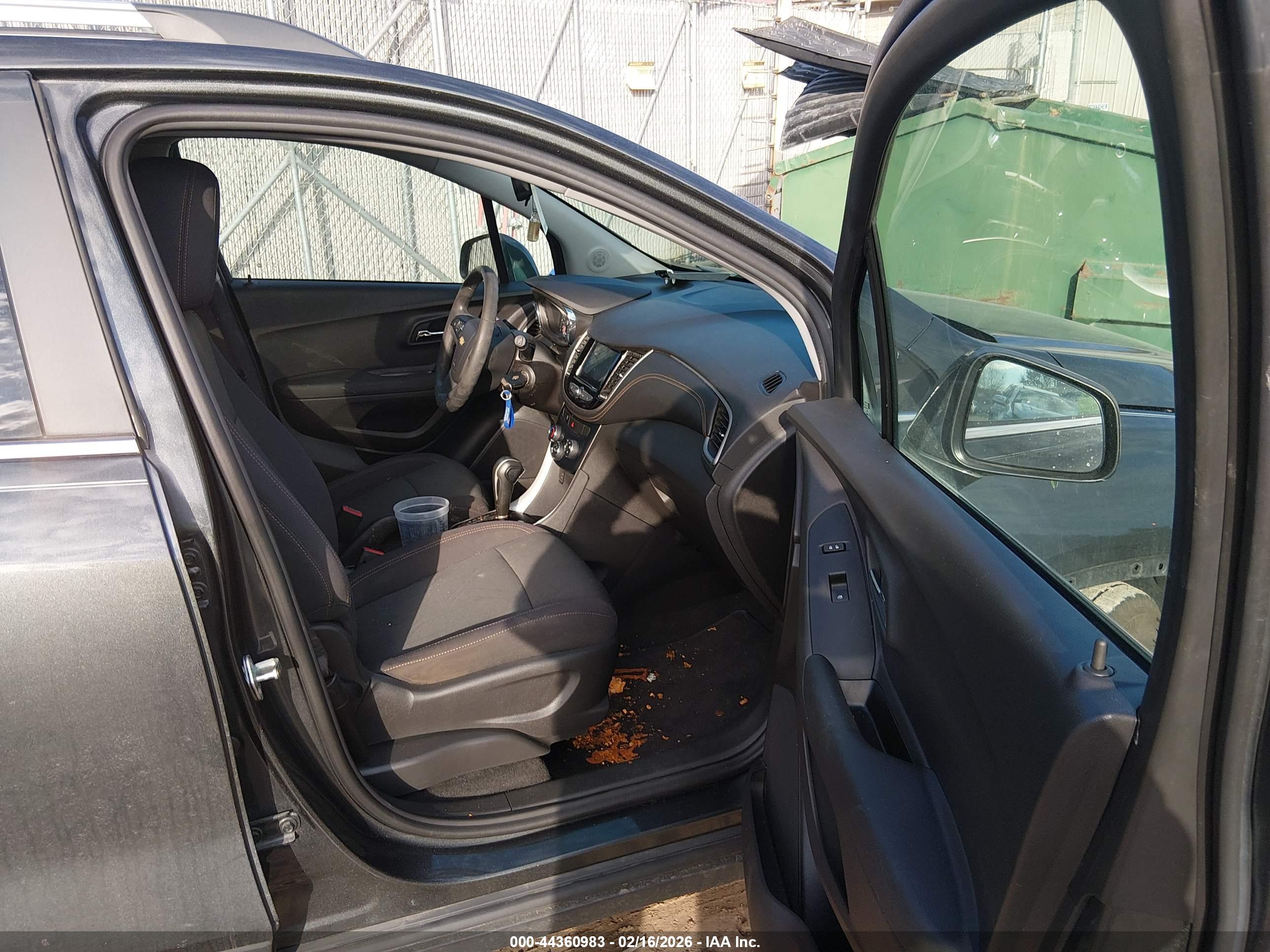 CHEVROLET TRAX image 5