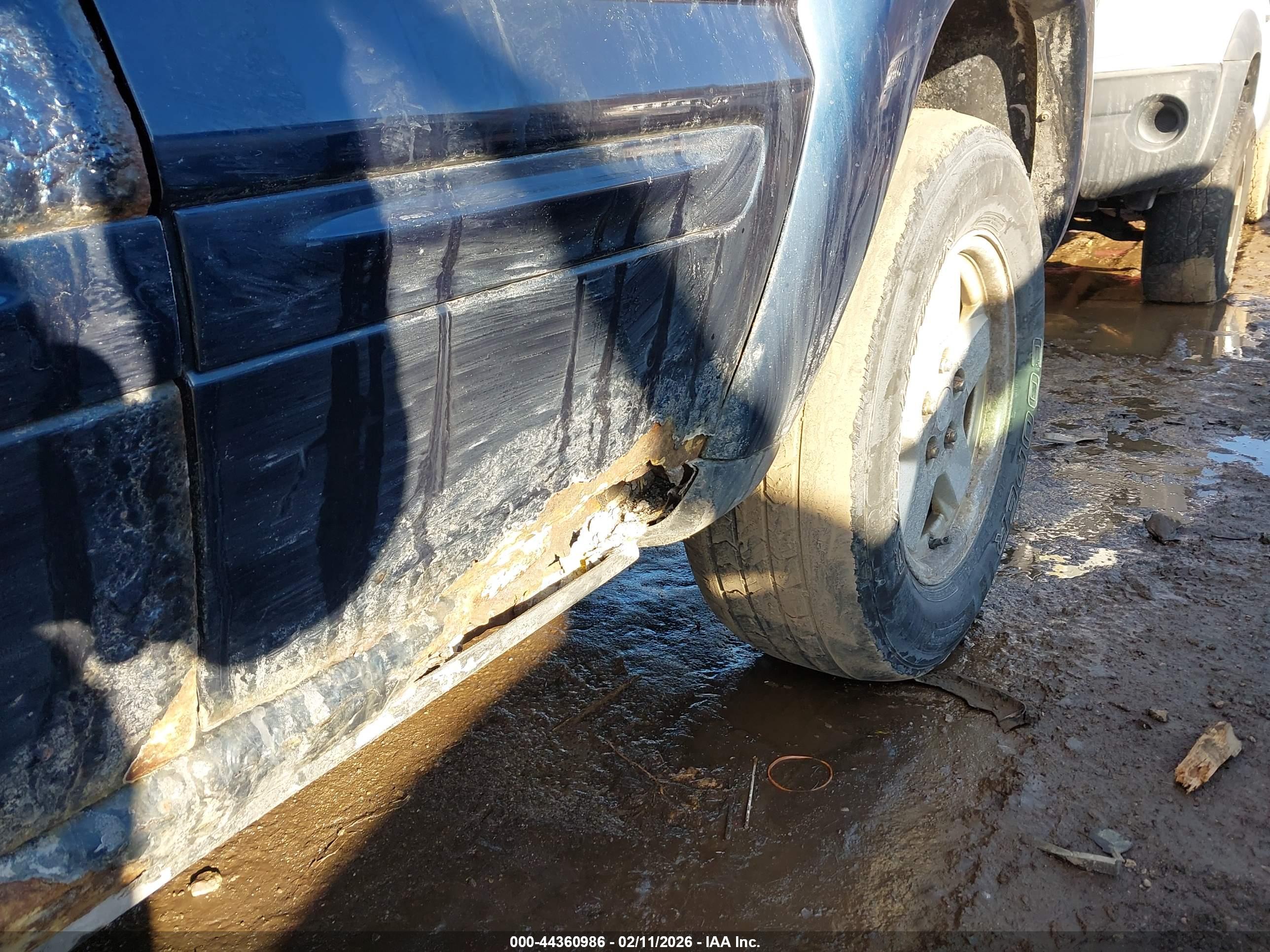 JEEP LIBERTY image 6