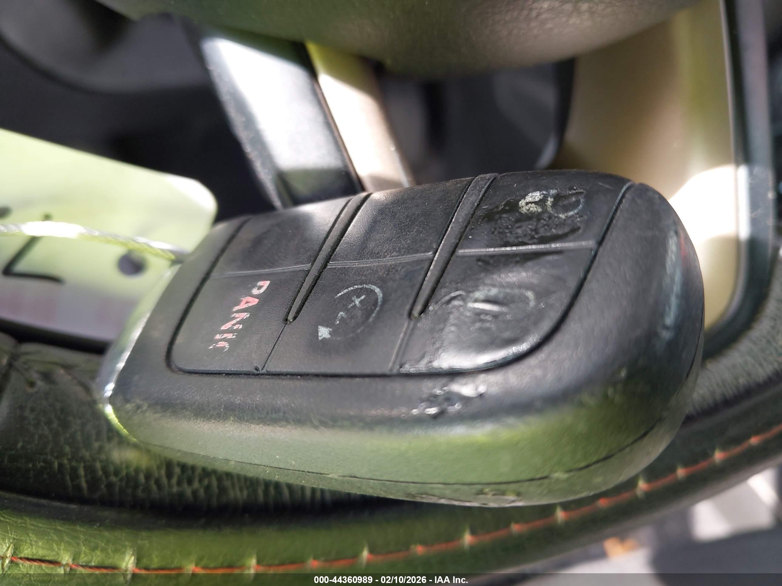 JEEP RENEGADE image 11