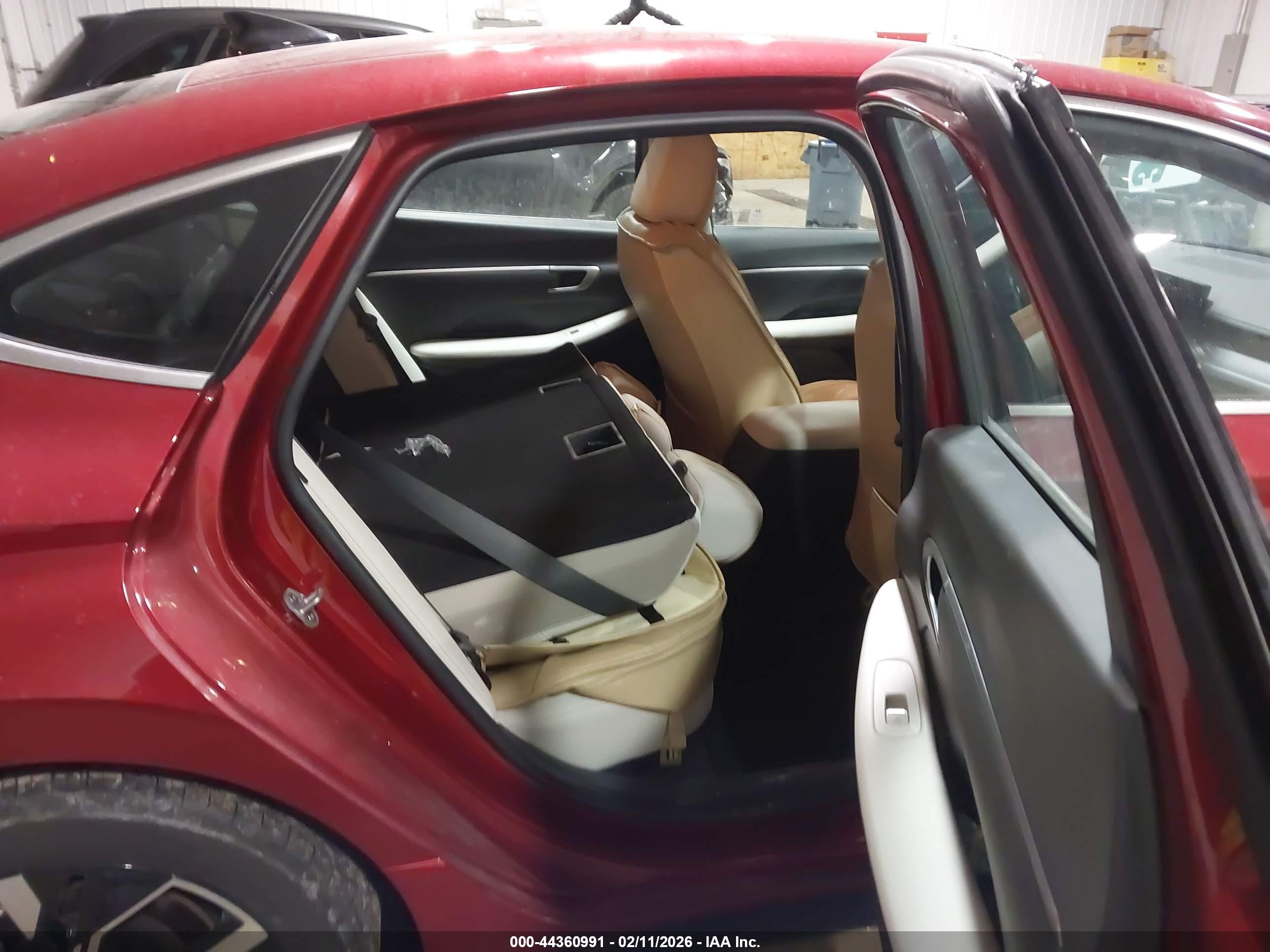 HYUNDAI SONATA image 8