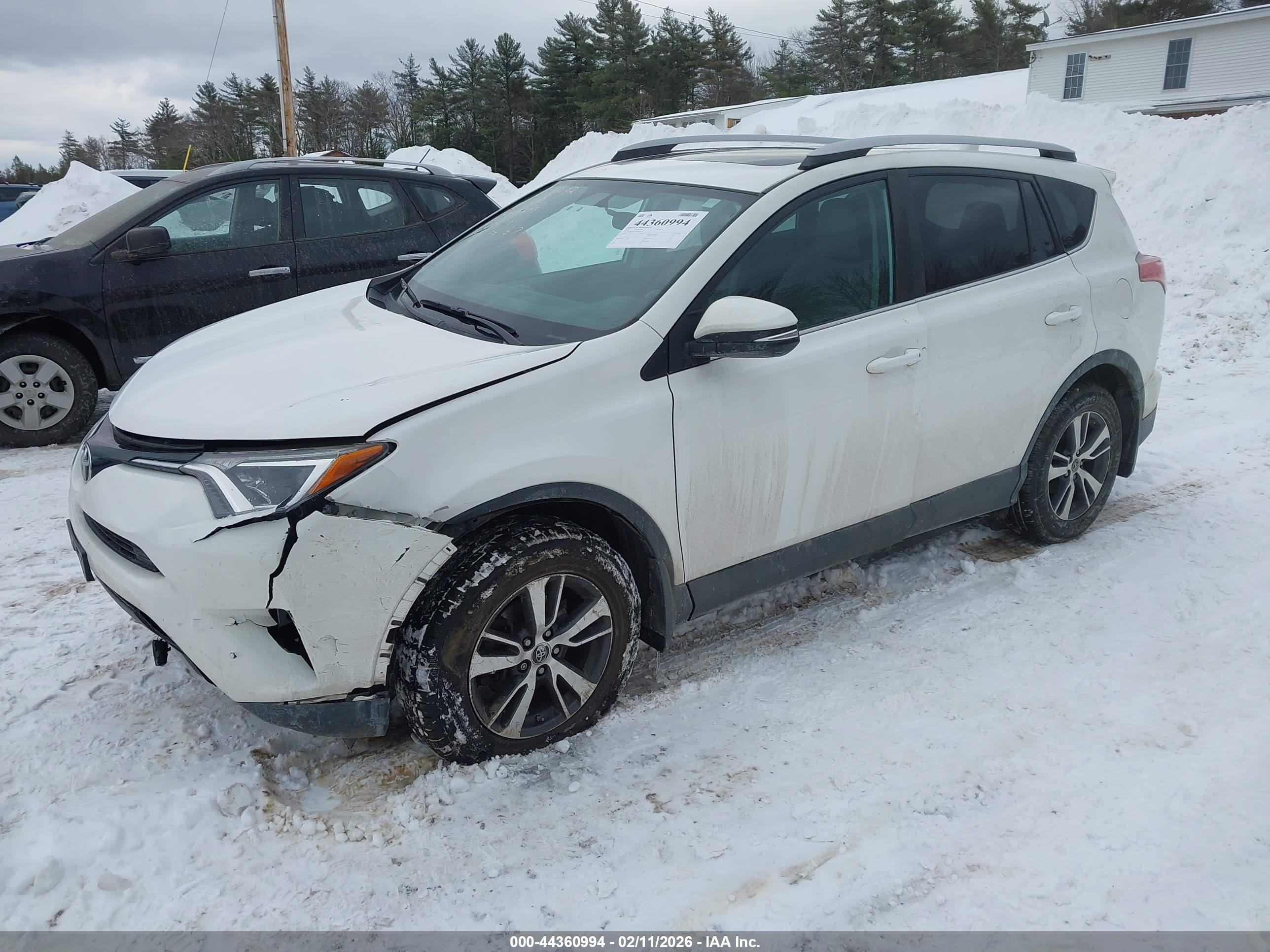 TOYOTA RAV4 image 2