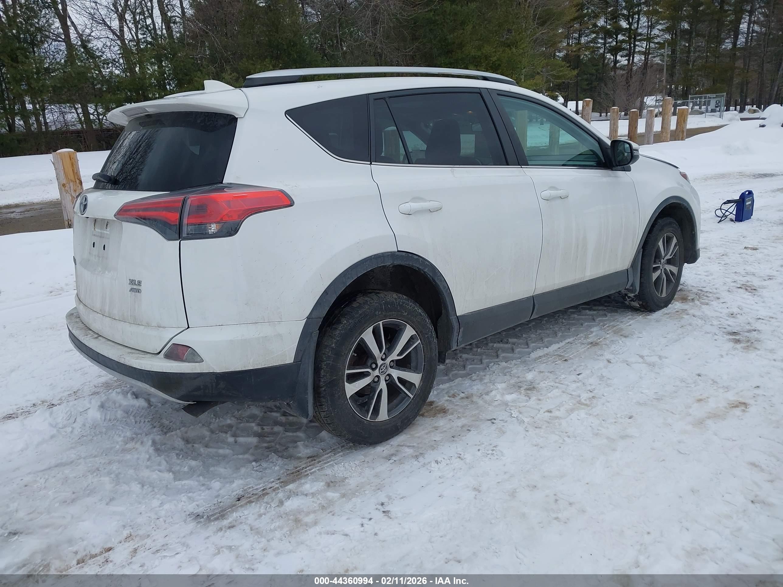 TOYOTA RAV4 image 4